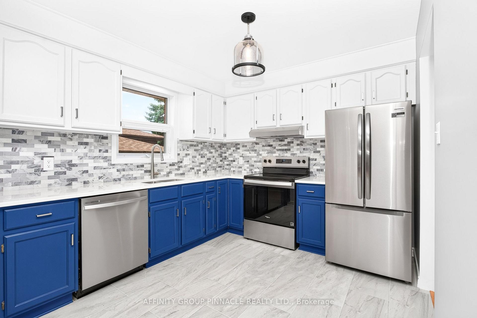 Photo 14 of 24 Andrew Drive, Kawartha Lakes, Lindsay — HOMEH