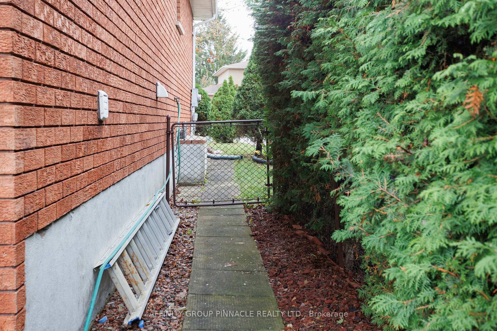 Photo 37 of 24 Andrew Drive, Kawartha Lakes, Lindsay — HOMEH