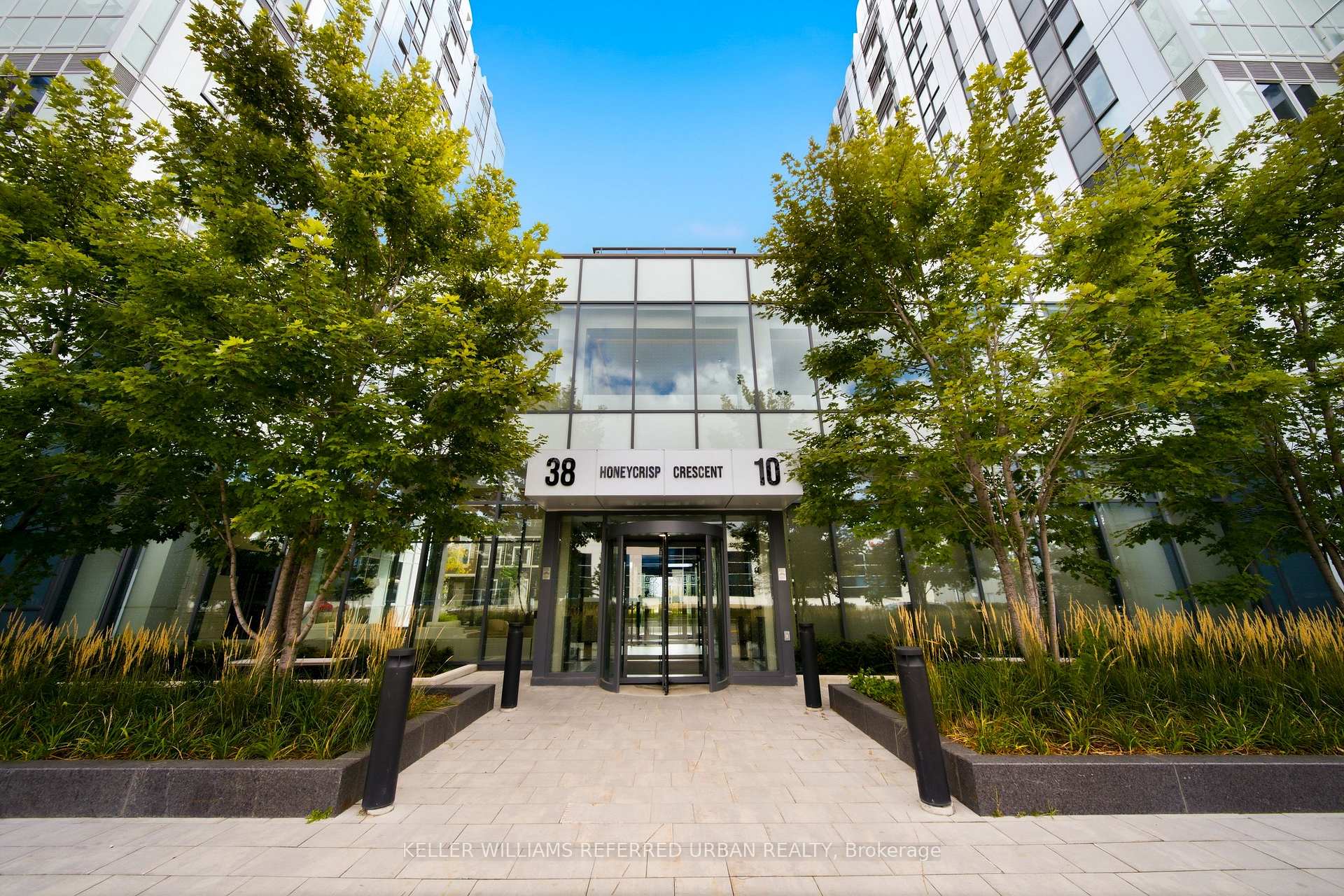 Photo 6 of Unit 907, 10 Honeycrisp Crescent, Vaughan, Vaughan Corporate Centre — HOMEH