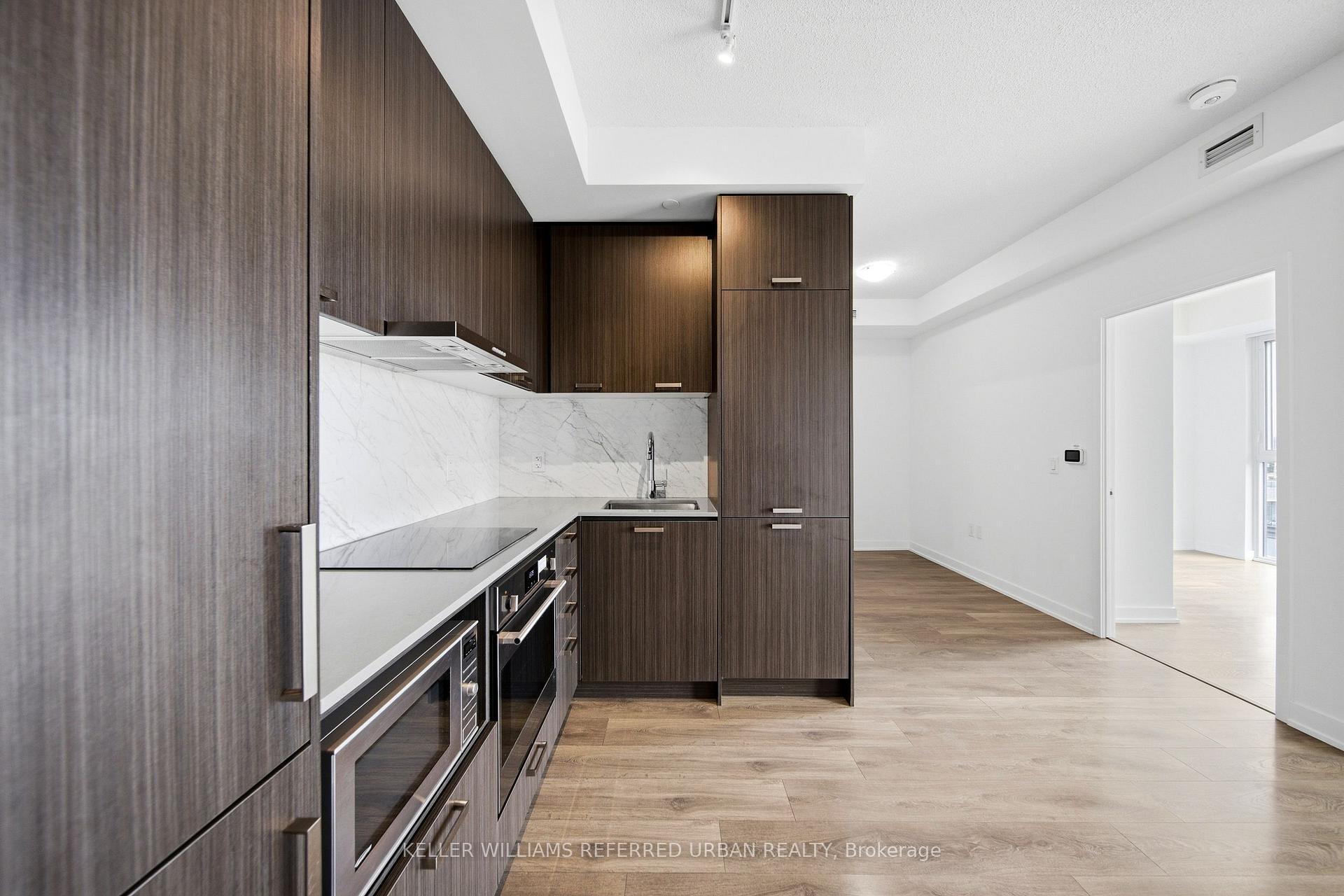 Photo 18 of Unit 907, 10 Honeycrisp Crescent, Vaughan, Vaughan Corporate Centre — HOMEH