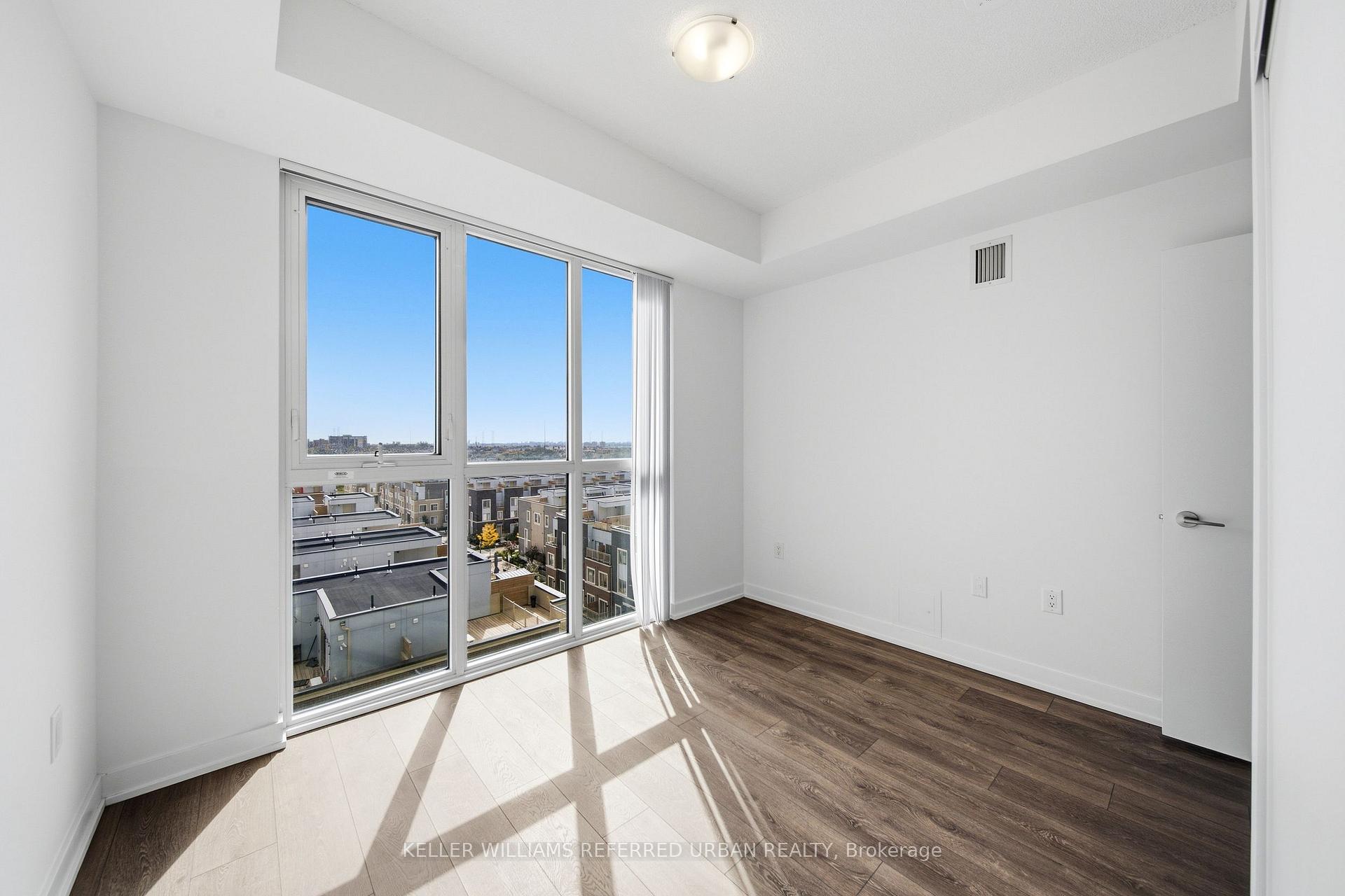 Photo 24 of Unit 907, 10 Honeycrisp Crescent, Vaughan, Vaughan Corporate Centre — HOMEH