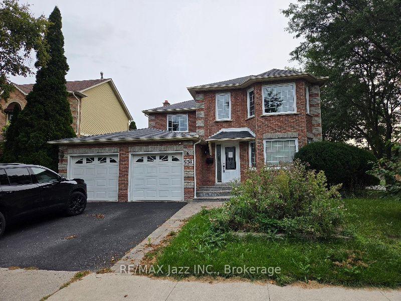 Photo 2 of 930 White Ash Drive, Whitby, Williamsburg — HOMEH
