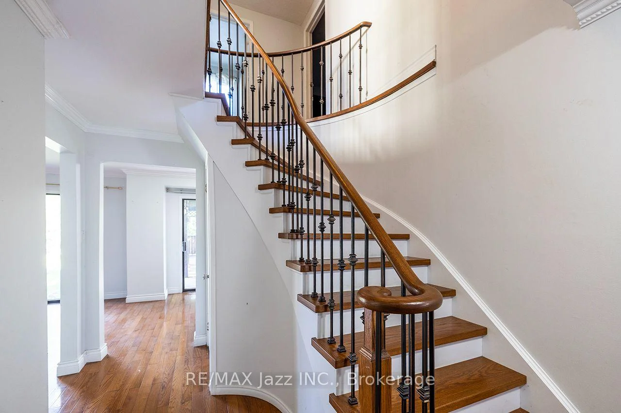 Photo 22 of 930 White Ash Drive, Whitby, Williamsburg — HOMEH