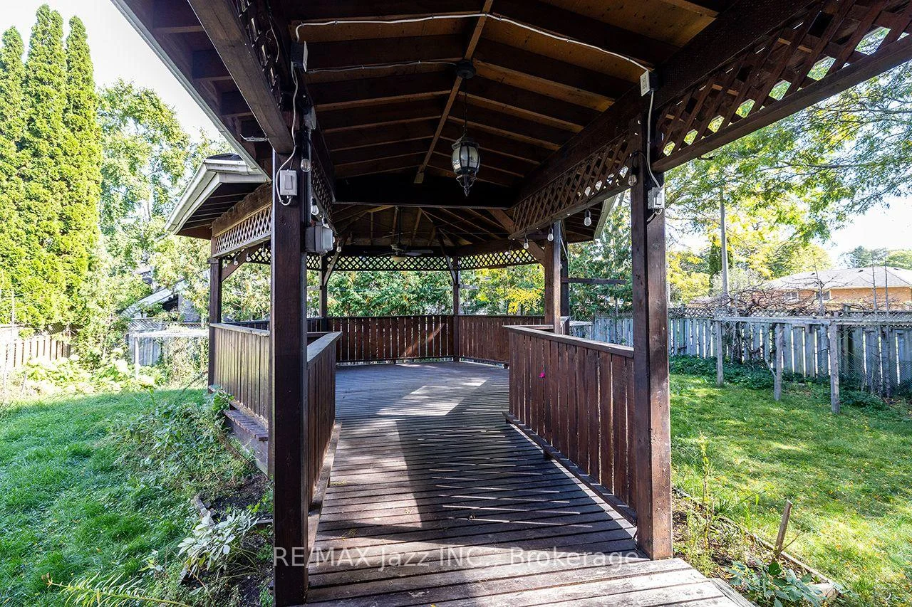 Photo 35 of 930 White Ash Drive, Whitby, Williamsburg — HOMEH