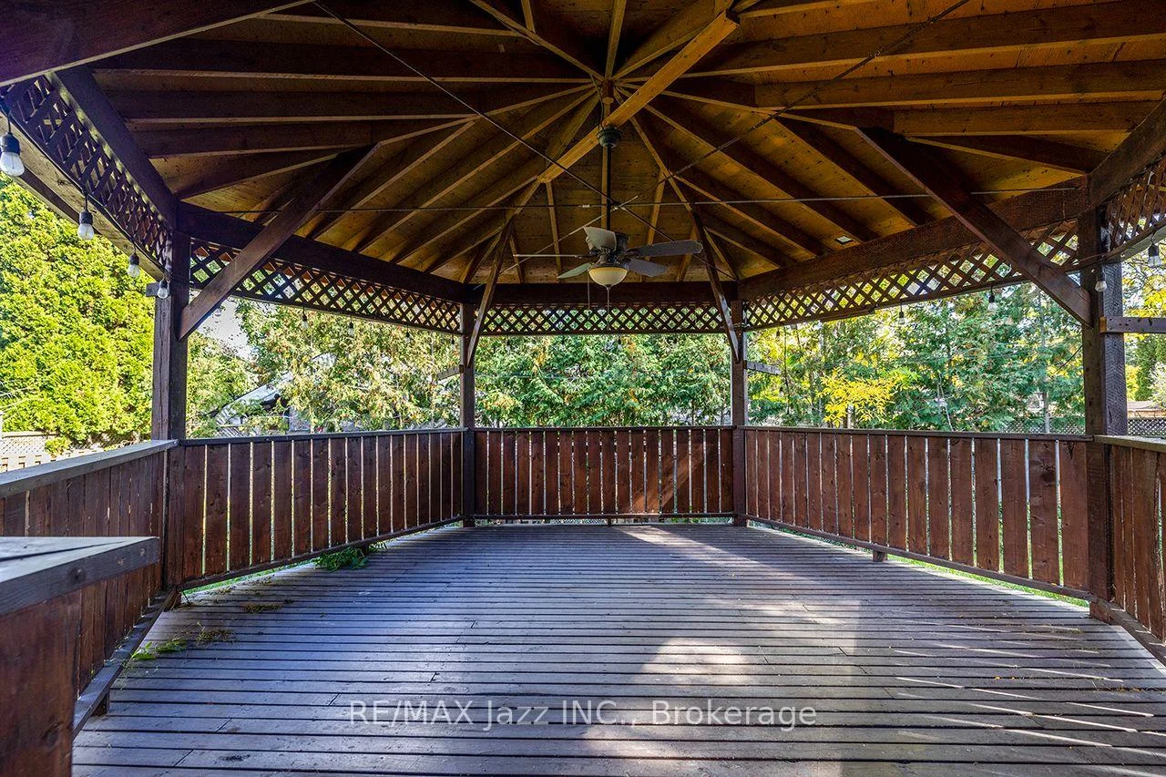 Photo 36 of 930 White Ash Drive, Whitby, Williamsburg — HOMEH