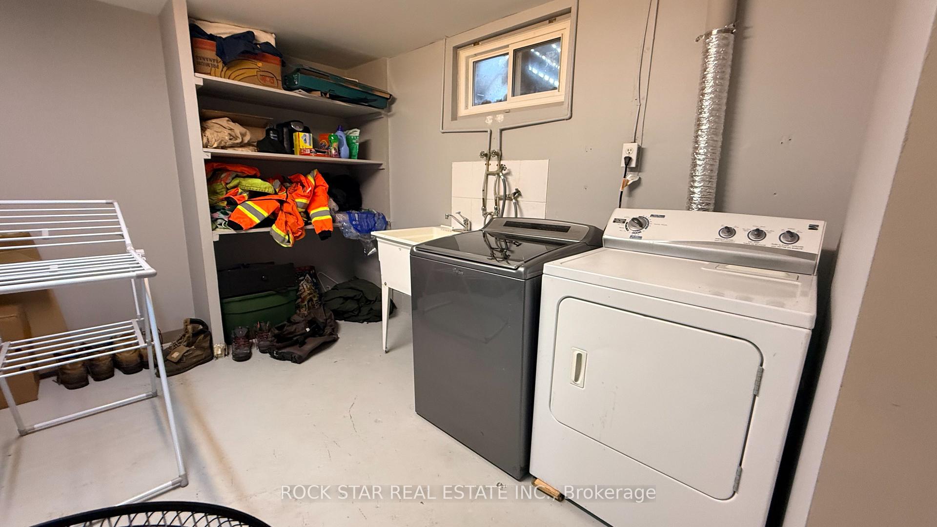 Photo 21 of 12 Roseland Avenue, St. Catharines, Carlton/Bunting — HOMEH