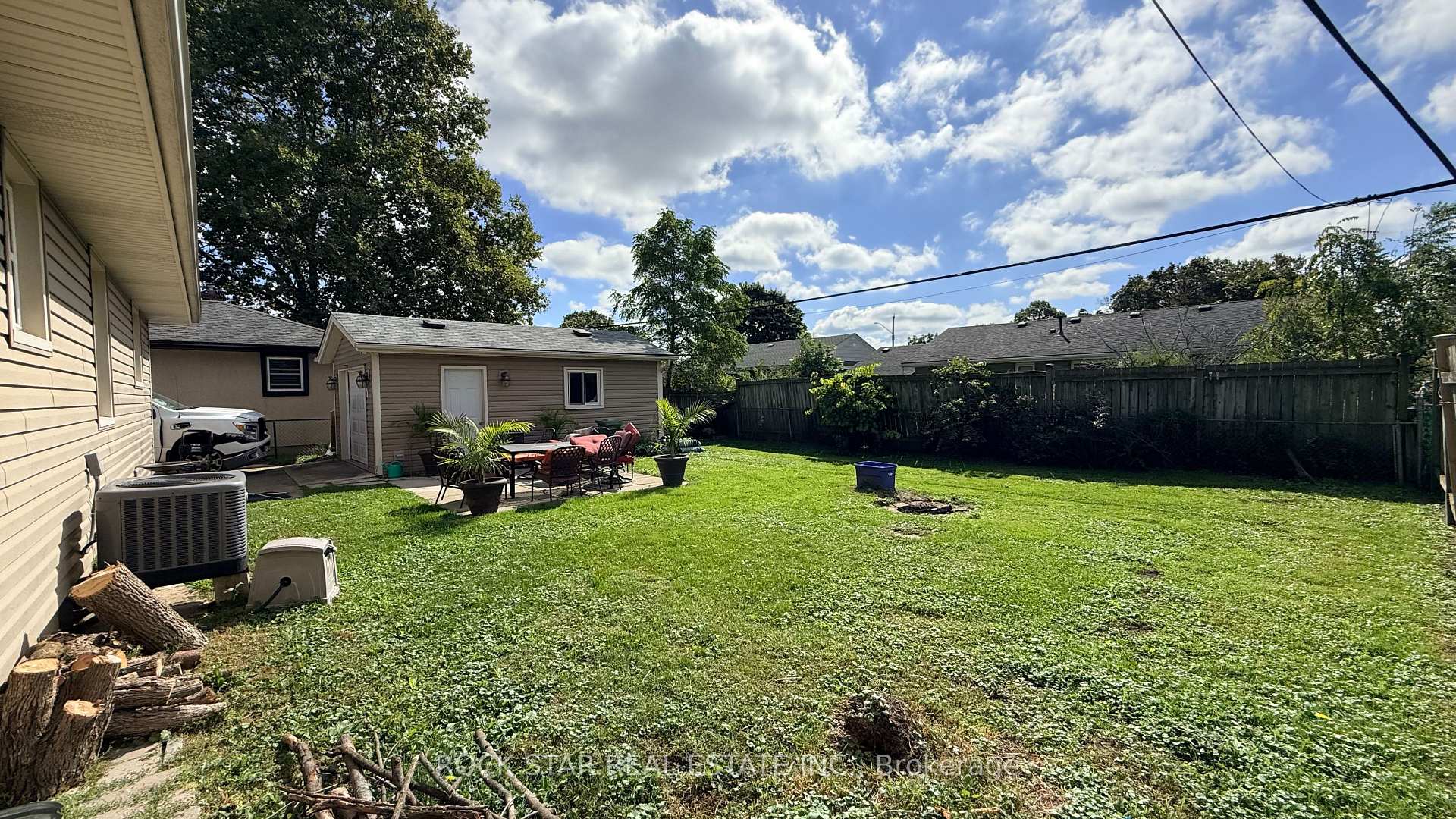 Photo 24 of 12 Roseland Avenue, St. Catharines, Carlton/Bunting — HOMEH