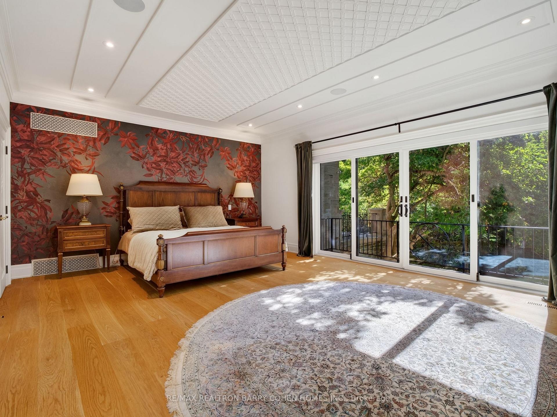 Photo 14 of 25 Tudor Gate, North York, Bridle Path-Sunnybrook-York Mills — HOMEH