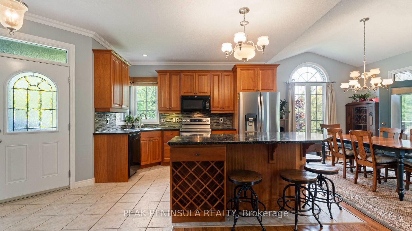 Photo 6 of 2 Hunter Drive S, Norfolk, Port Rowan — HOMEH