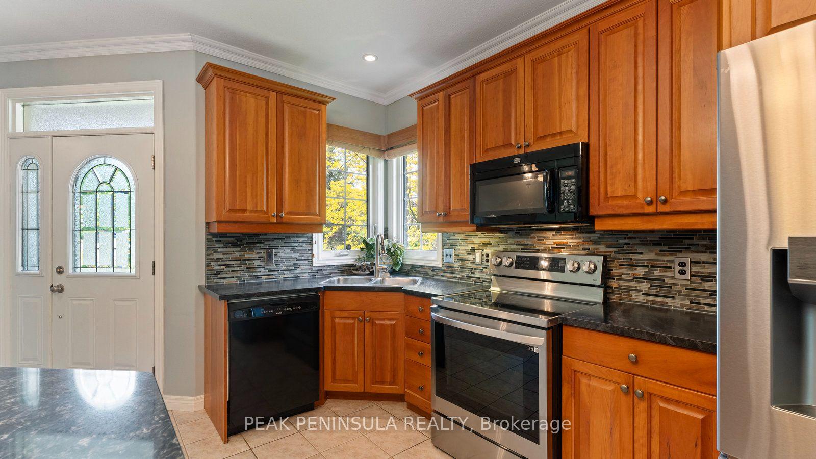 Photo 7 of 2 Hunter Drive S, Norfolk, Port Rowan — HOMEH
