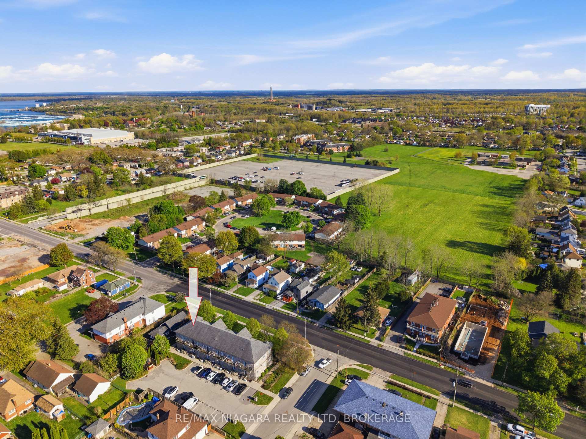 Photo 5 of Unit 106, 6045 Dunn Street, Niagara Falls, Dorchester — HOMEH
