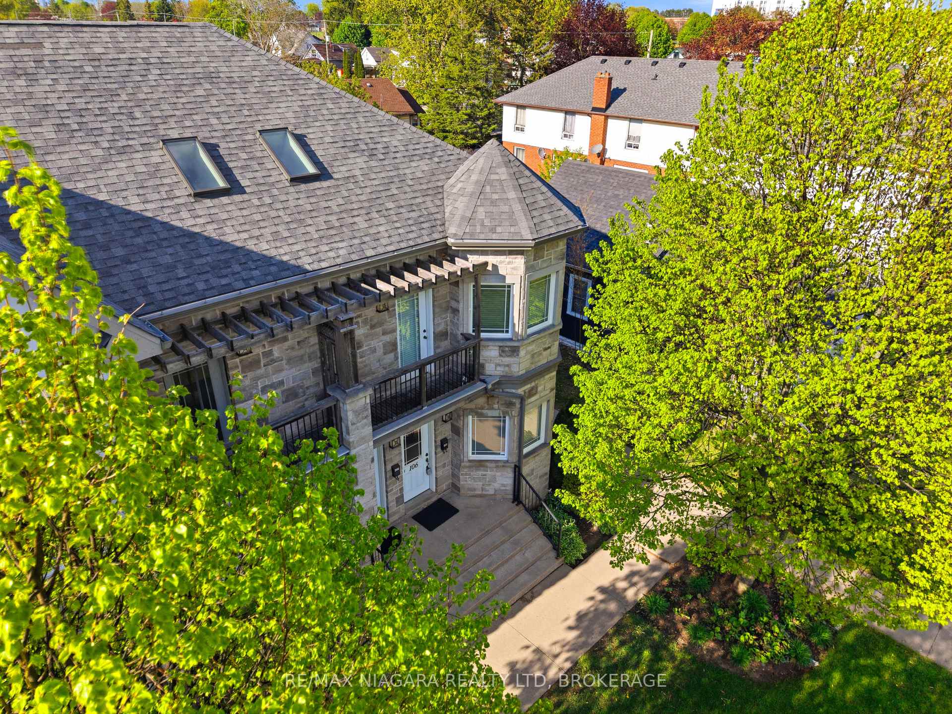 Photo 9 of Unit 106, 6045 Dunn Street, Niagara Falls, Dorchester — HOMEH