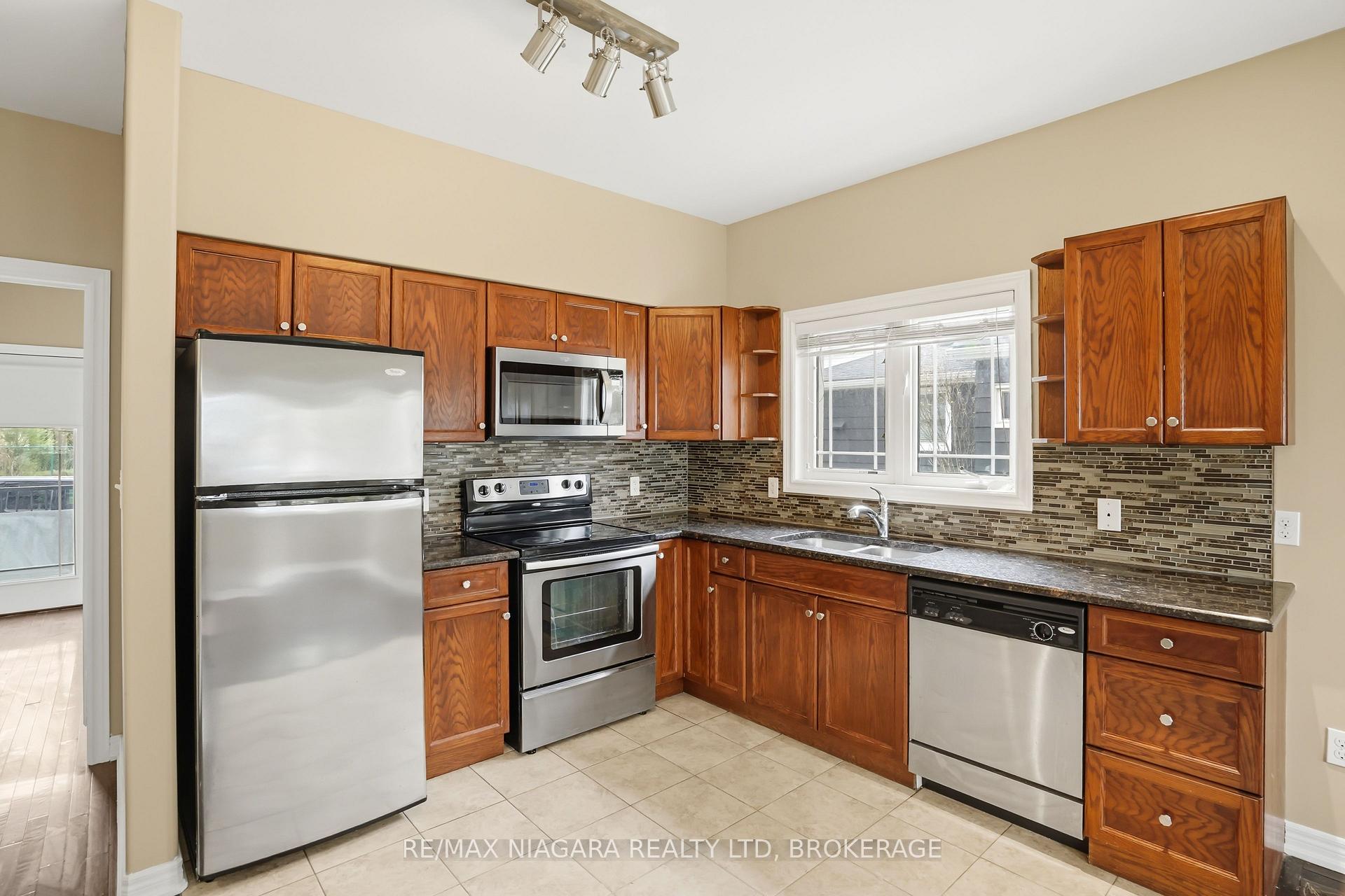 Photo 13 of Unit 106, 6045 Dunn Street, Niagara Falls, Dorchester — HOMEH