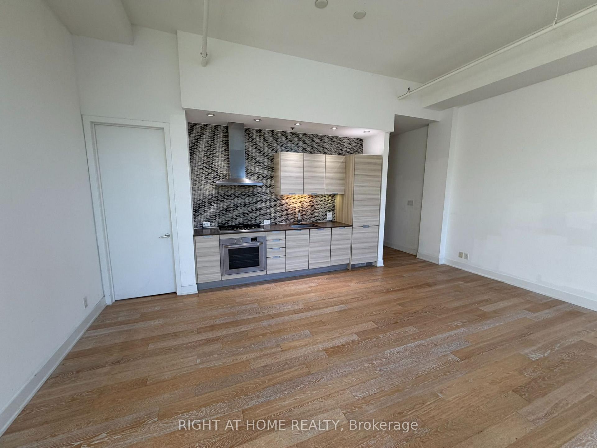 Photo 6 of Unit 103, 510 King Street E, Toronto, Moss Park — HOMEH