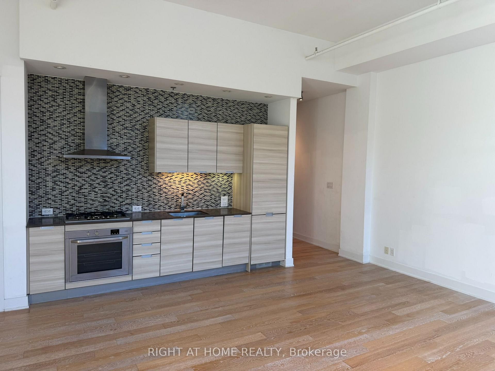Photo 7 of Unit 103, 510 King Street E, Toronto, Moss Park — HOMEH