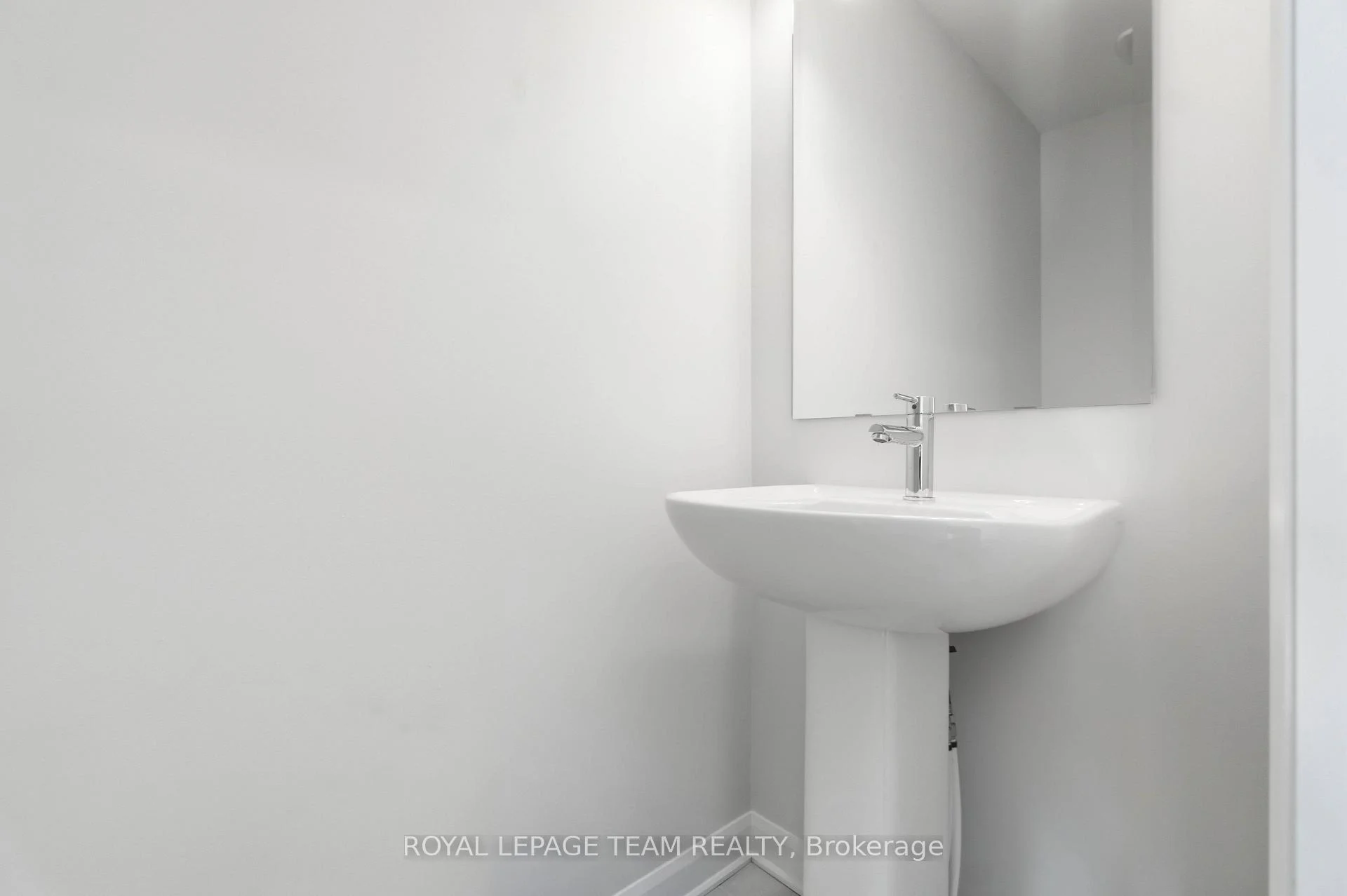 Photo 19 of 837 Eileen Vollick Crescent, Ottawa, Kanata - Morgan's Grant/South March — HOMEH