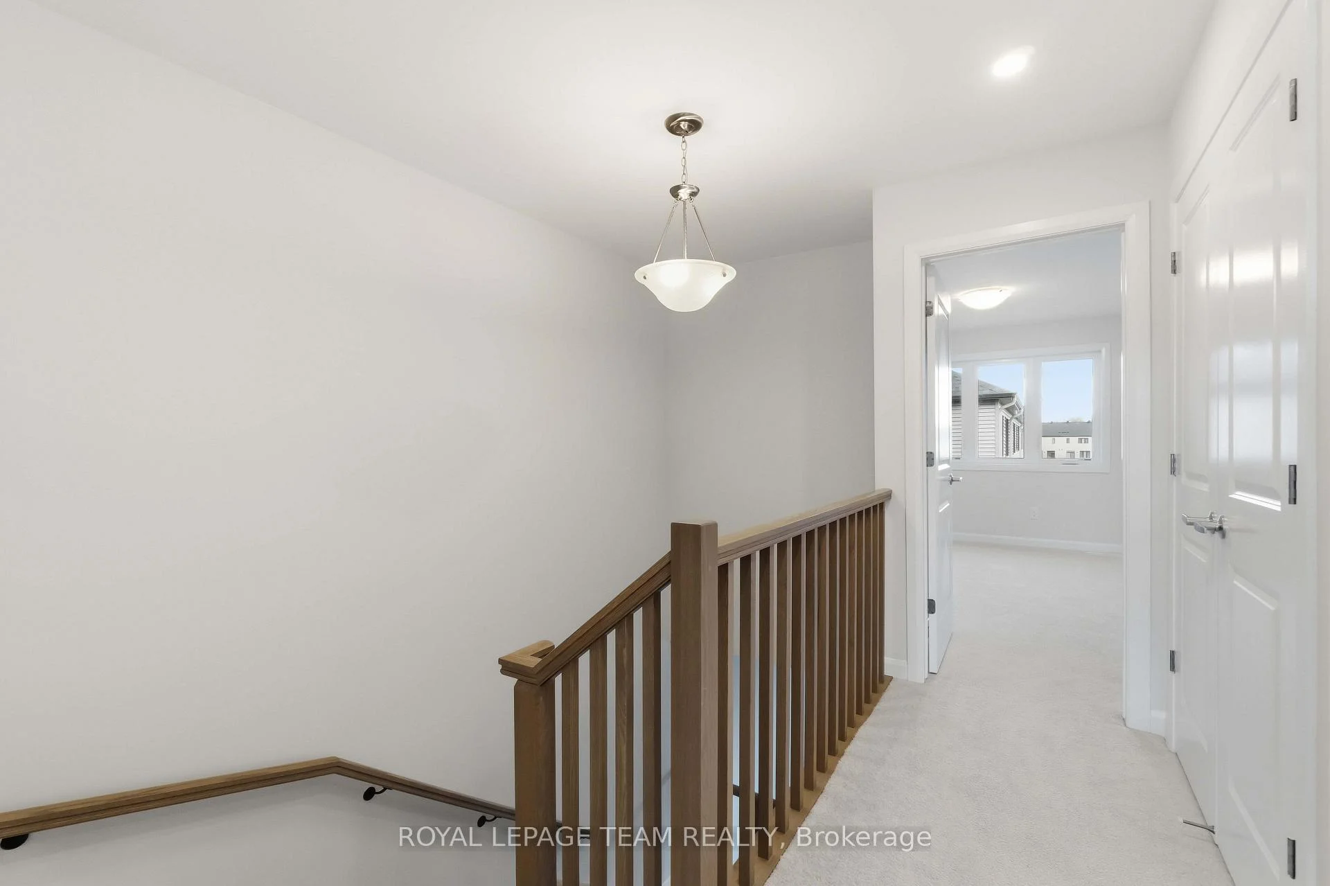Photo 20 of 837 Eileen Vollick Crescent, Ottawa, Kanata - Morgan's Grant/South March — HOMEH