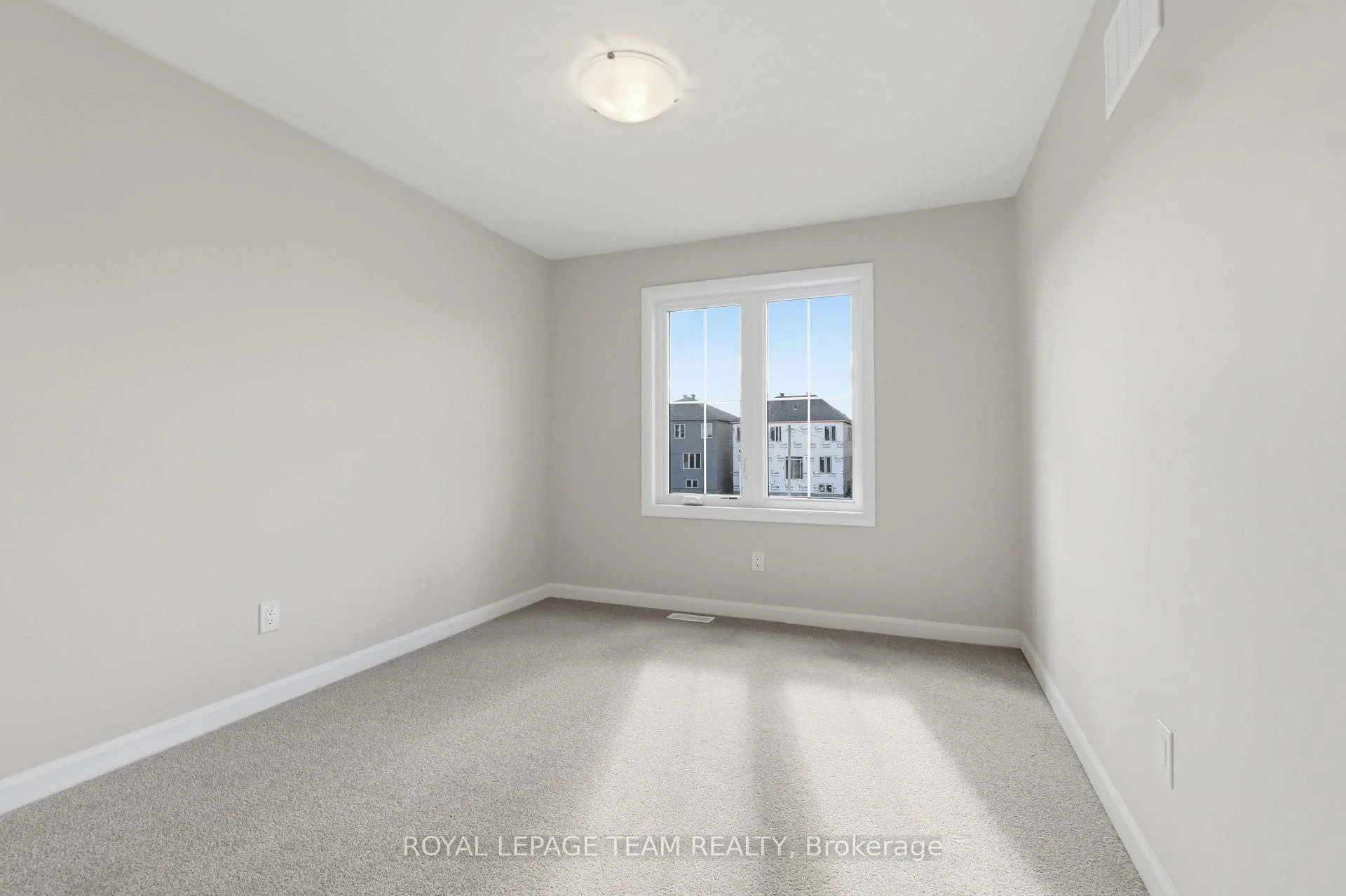 Photo 27 of 837 Eileen Vollick Crescent, Ottawa, Kanata - Morgan's Grant/South March — HOMEH