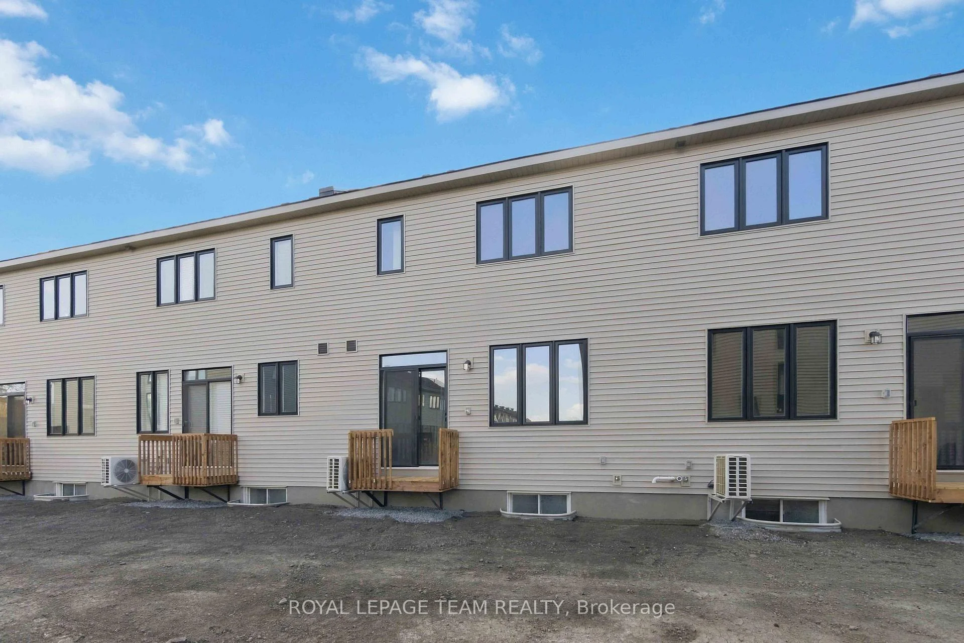 Photo 33 of 837 Eileen Vollick Crescent, Ottawa, Kanata - Morgan's Grant/South March — HOMEH