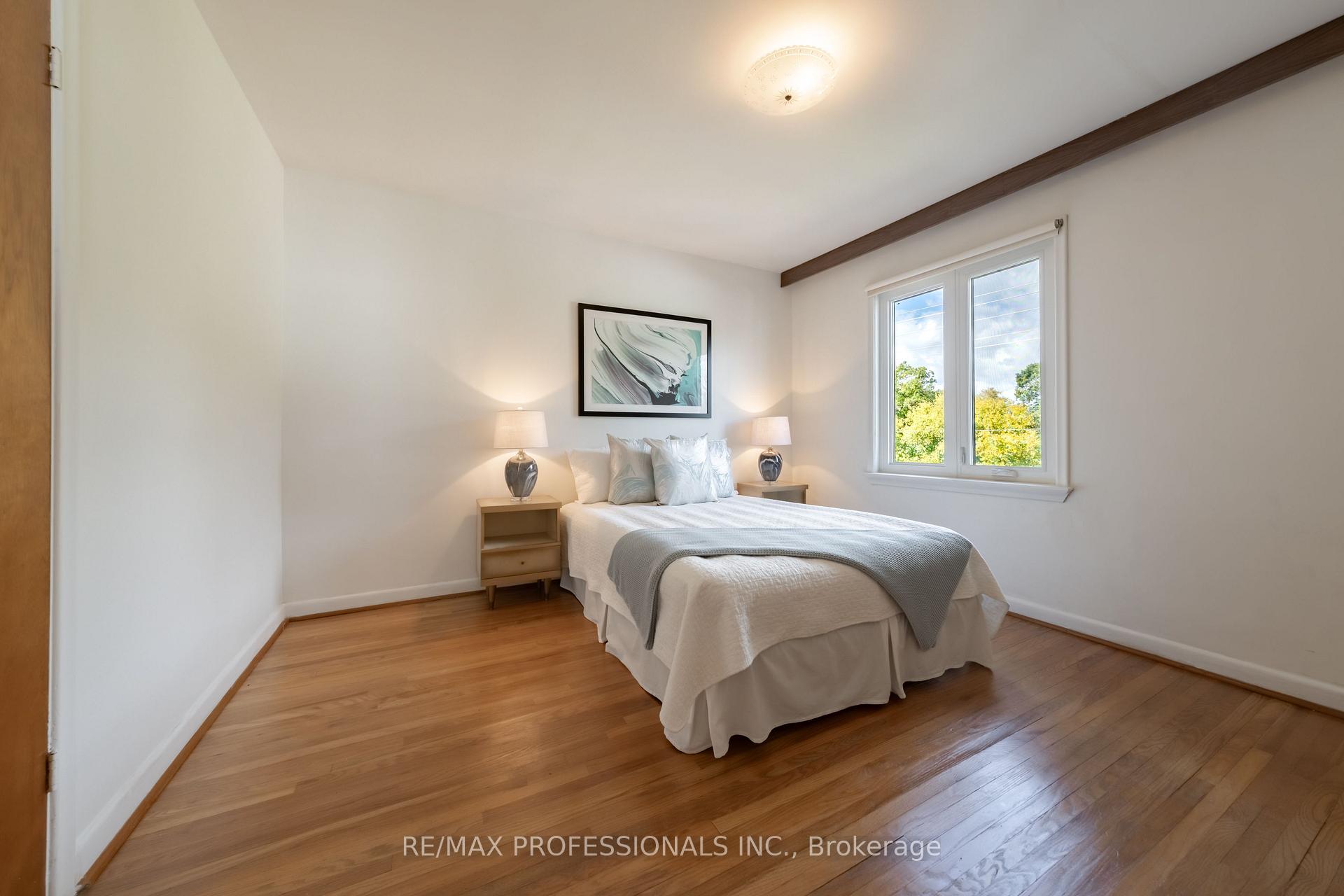 Photo 15 of 228 Eileen Avenue, Toronto, Rockcliffe-Smythe — HOMEH