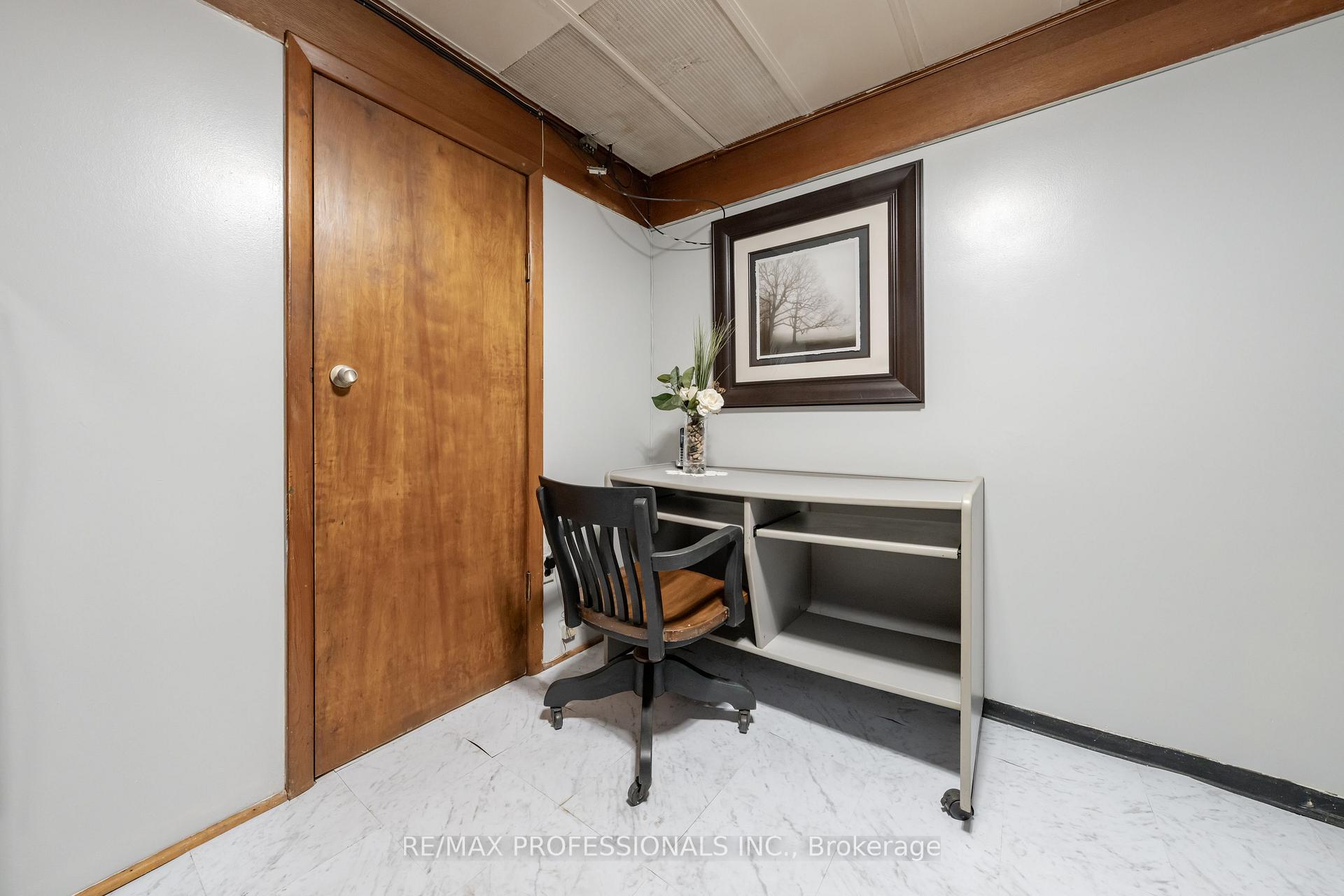 Photo 31 of 228 Eileen Avenue, Toronto, Rockcliffe-Smythe — HOMEH