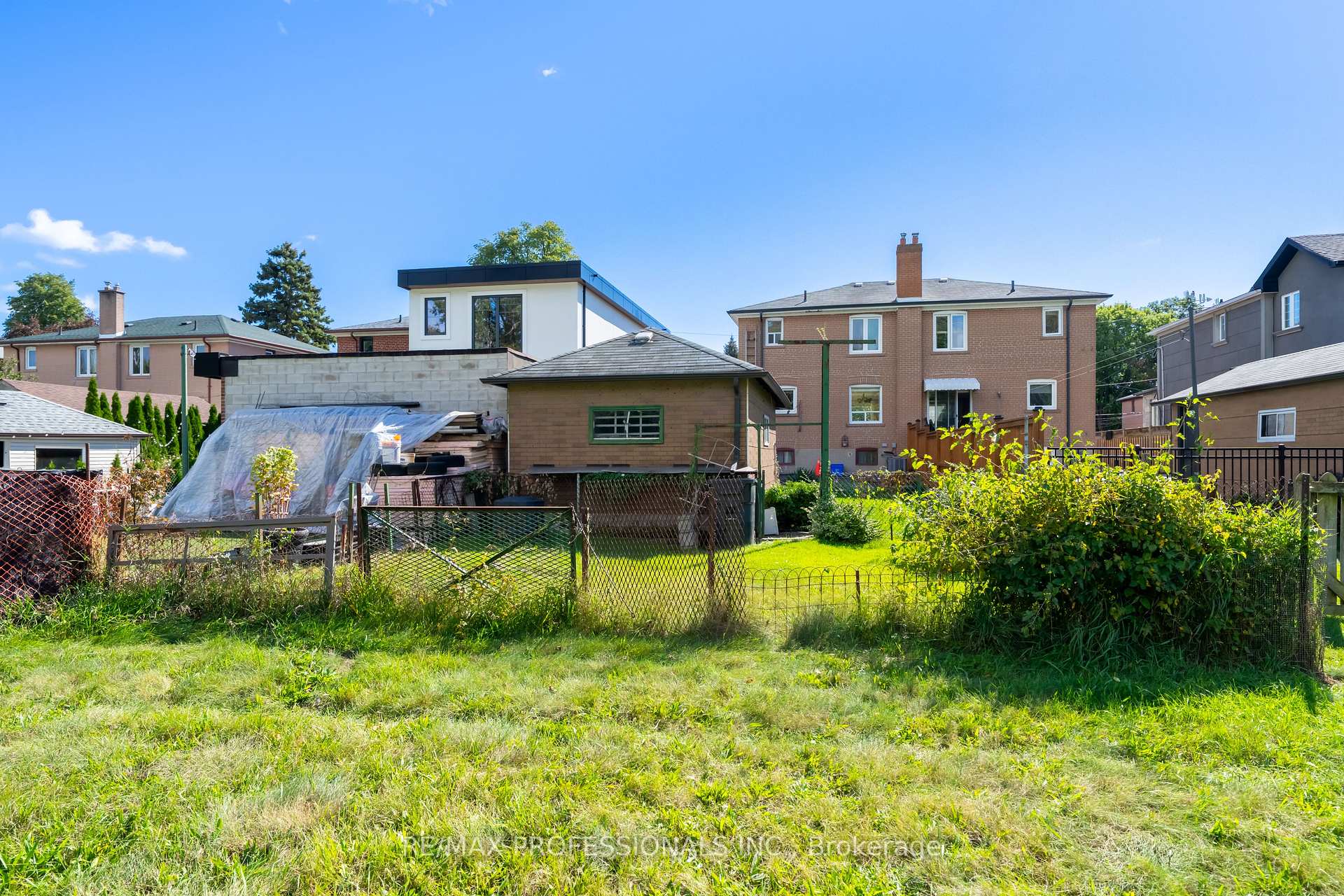 Photo 48 of 228 Eileen Avenue, Toronto, Rockcliffe-Smythe — HOMEH