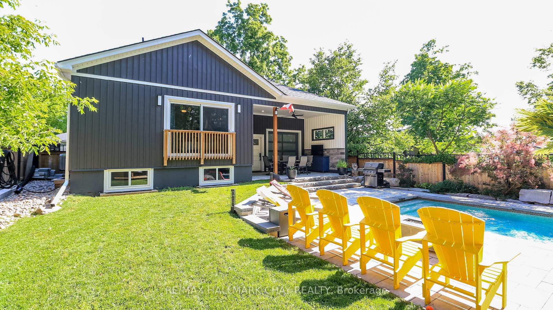 Photo 14 of 17 Bowman Avenue, Barrie, Codrington — HOMEH