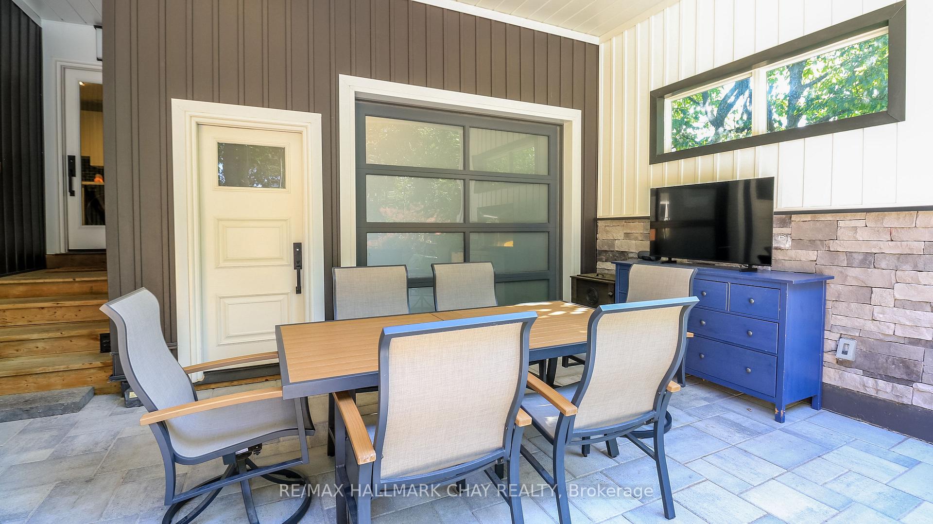 Photo 15 of 17 Bowman Avenue, Barrie, Codrington — HOMEH