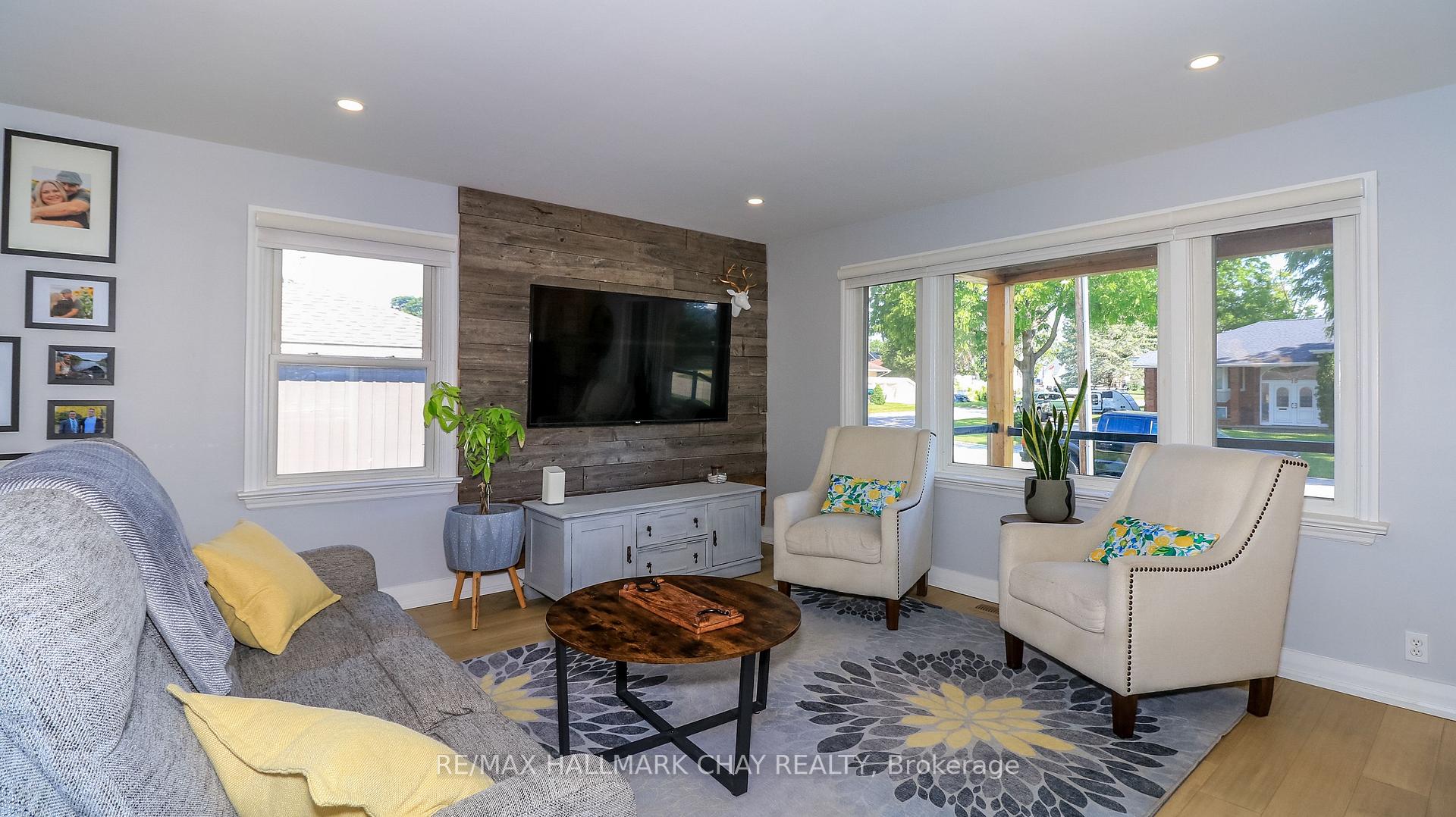 Photo 21 of 17 Bowman Avenue, Barrie, Codrington — HOMEH