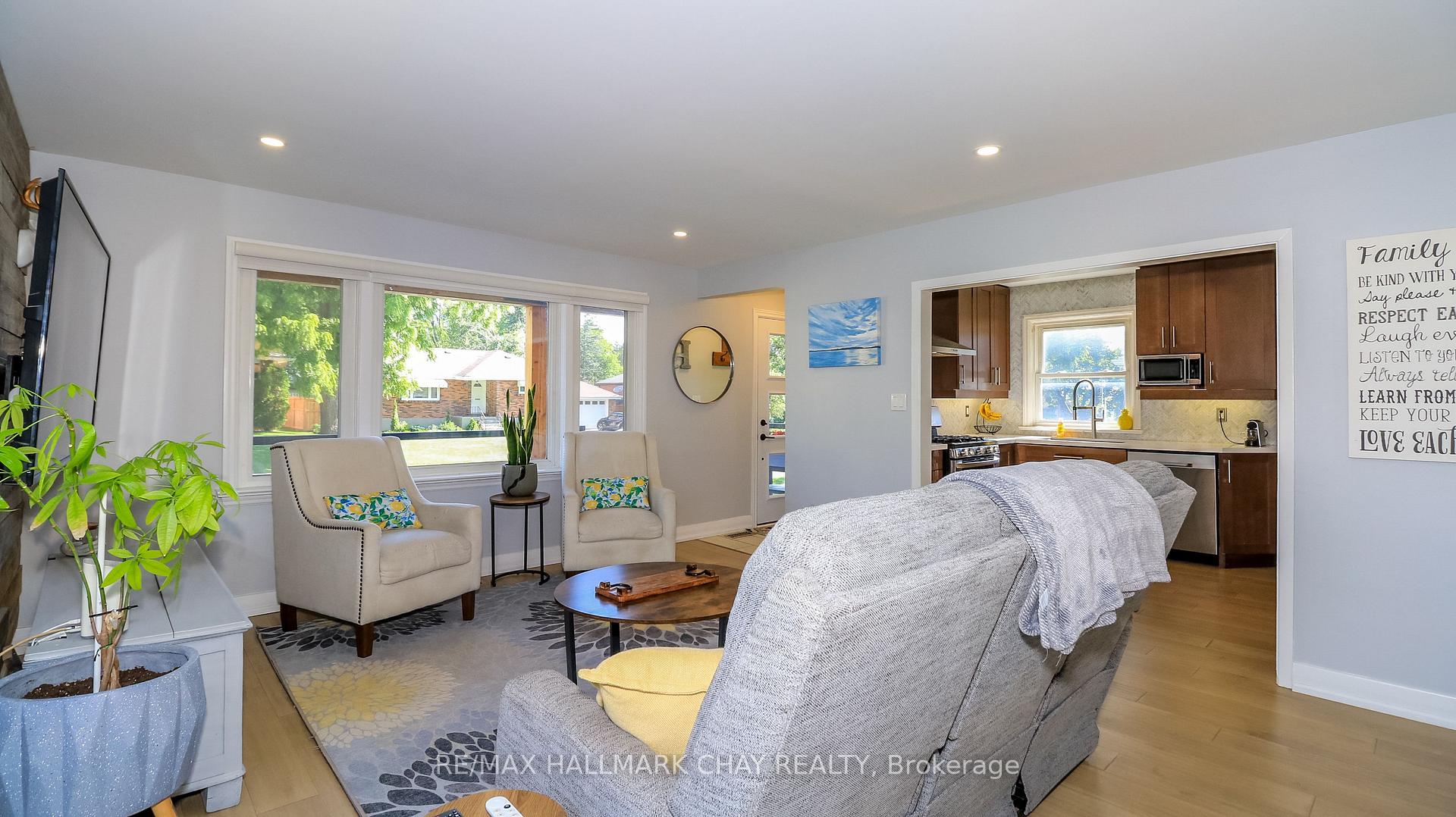 Photo 24 of 17 Bowman Avenue, Barrie, Codrington — HOMEH