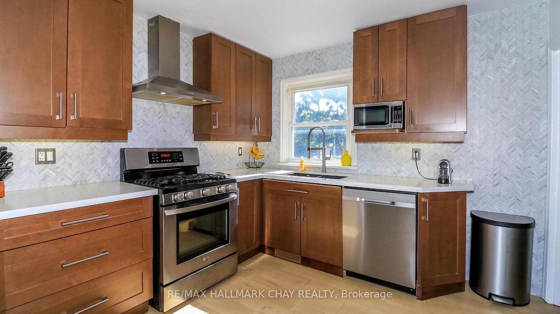Photo 25 of 17 Bowman Avenue, Barrie, Codrington — HOMEH