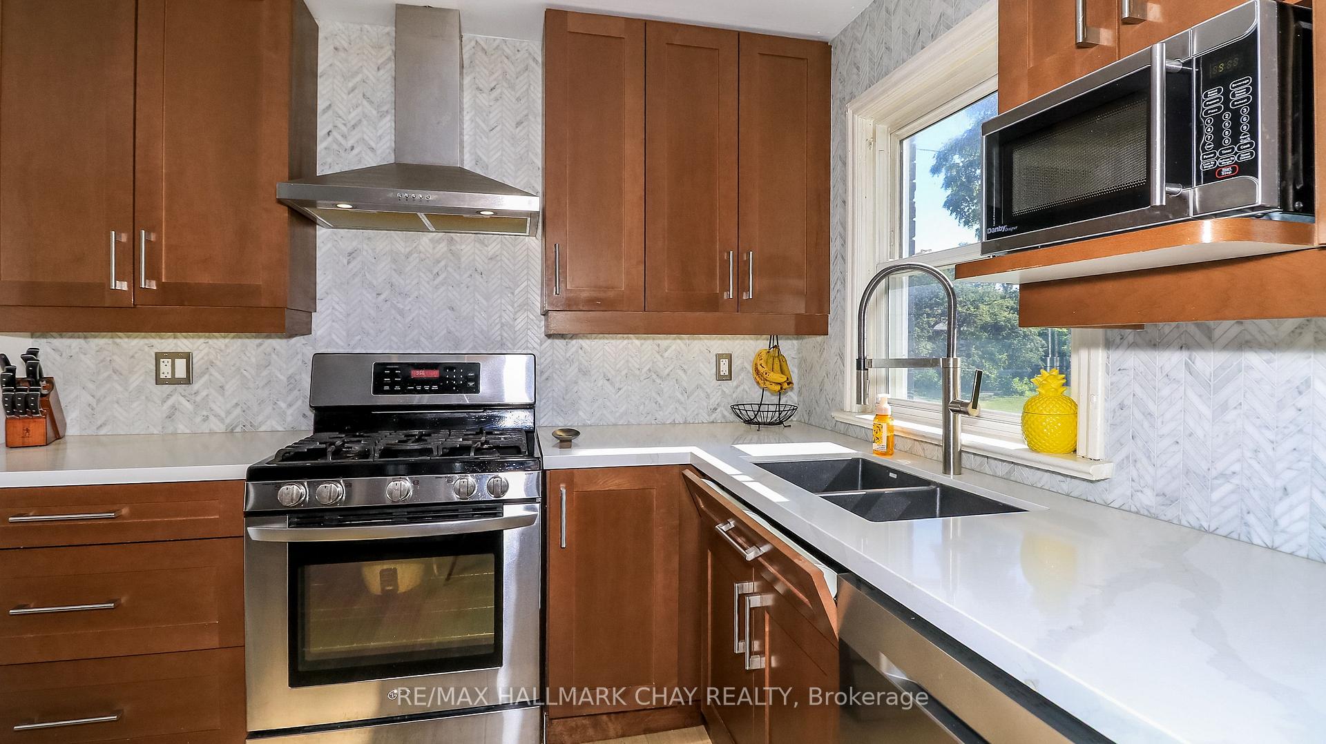 Photo 27 of 17 Bowman Avenue, Barrie, Codrington — HOMEH