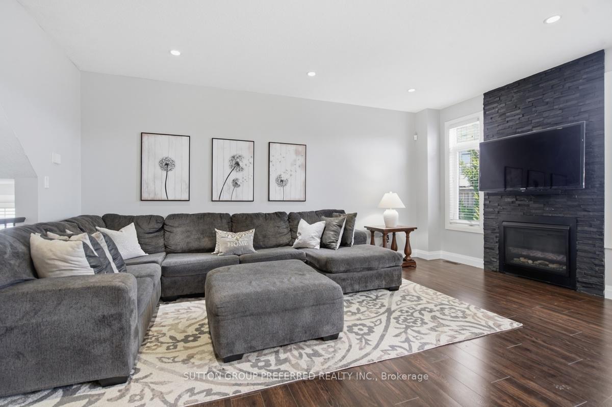 Photo 6 of Unit 112, 275 Callaway Road, London, North R — HOMEH