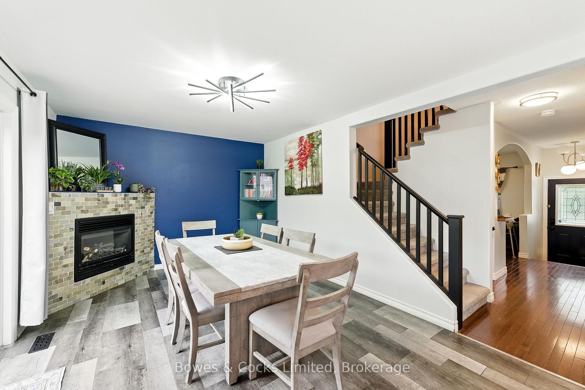 Photo 9 of 210 Farrier Crescent, Peterborough, Northcrest Ward 5 — HOMEH