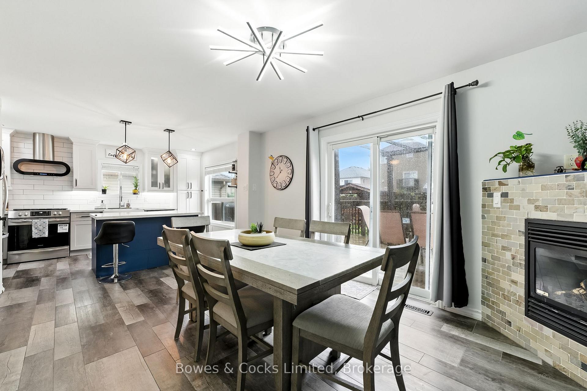 Photo 11 of 210 Farrier Crescent, Peterborough, Northcrest Ward 5 — HOMEH