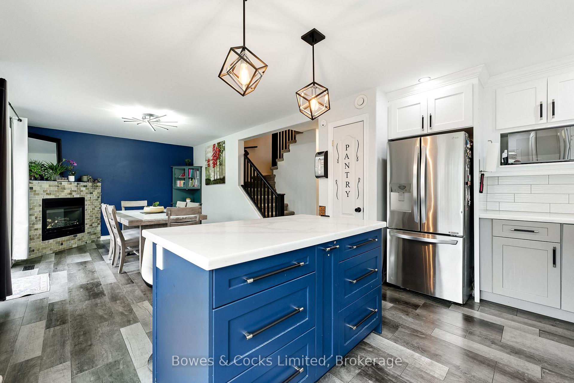 Photo 15 of 210 Farrier Crescent, Peterborough, Northcrest Ward 5 — HOMEH
