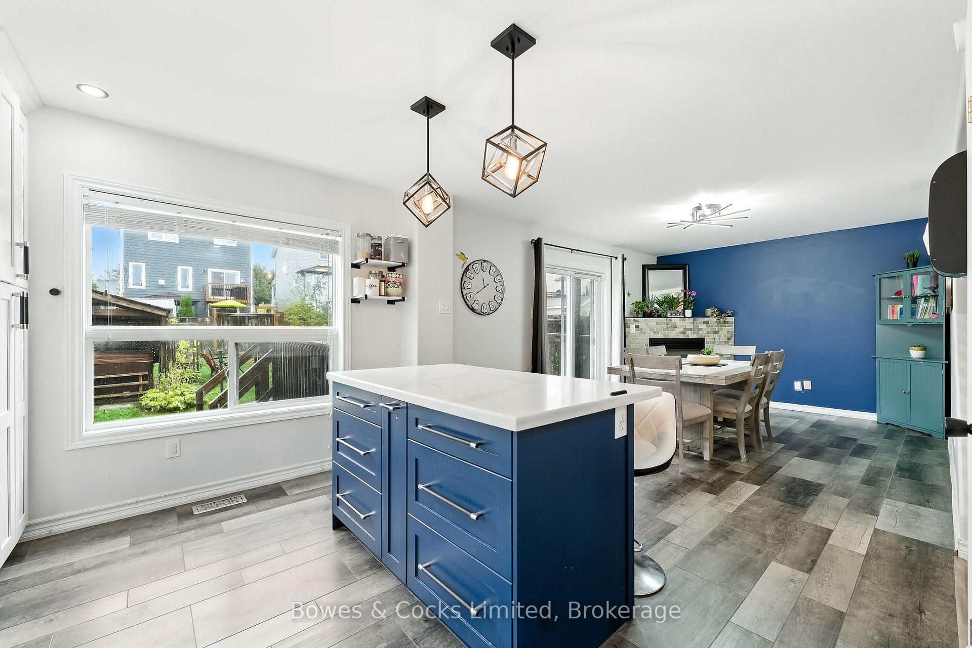 Photo 17 of 210 Farrier Crescent, Peterborough, Northcrest Ward 5 — HOMEH