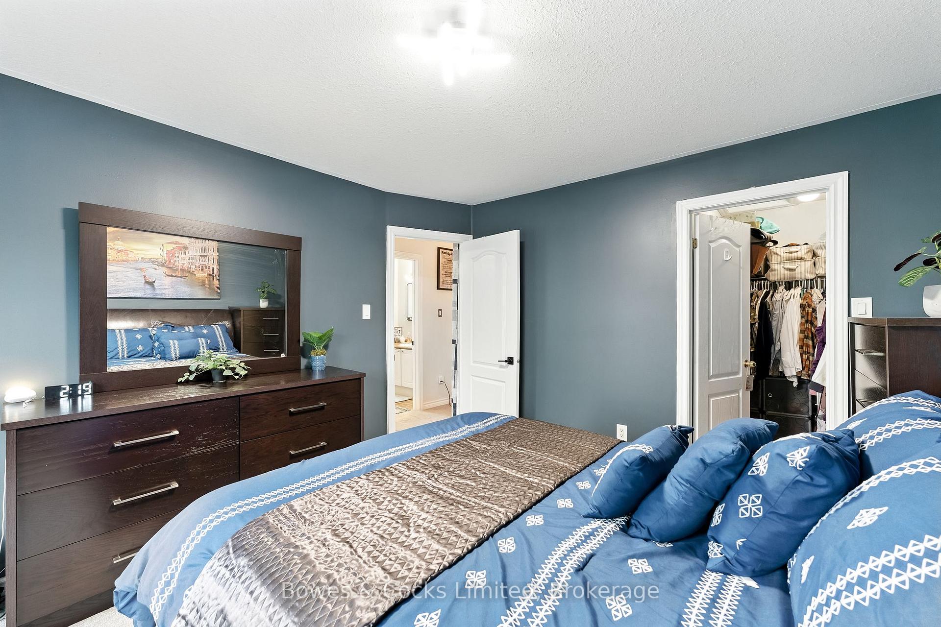 Photo 20 of 210 Farrier Crescent, Peterborough, Northcrest Ward 5 — HOMEH