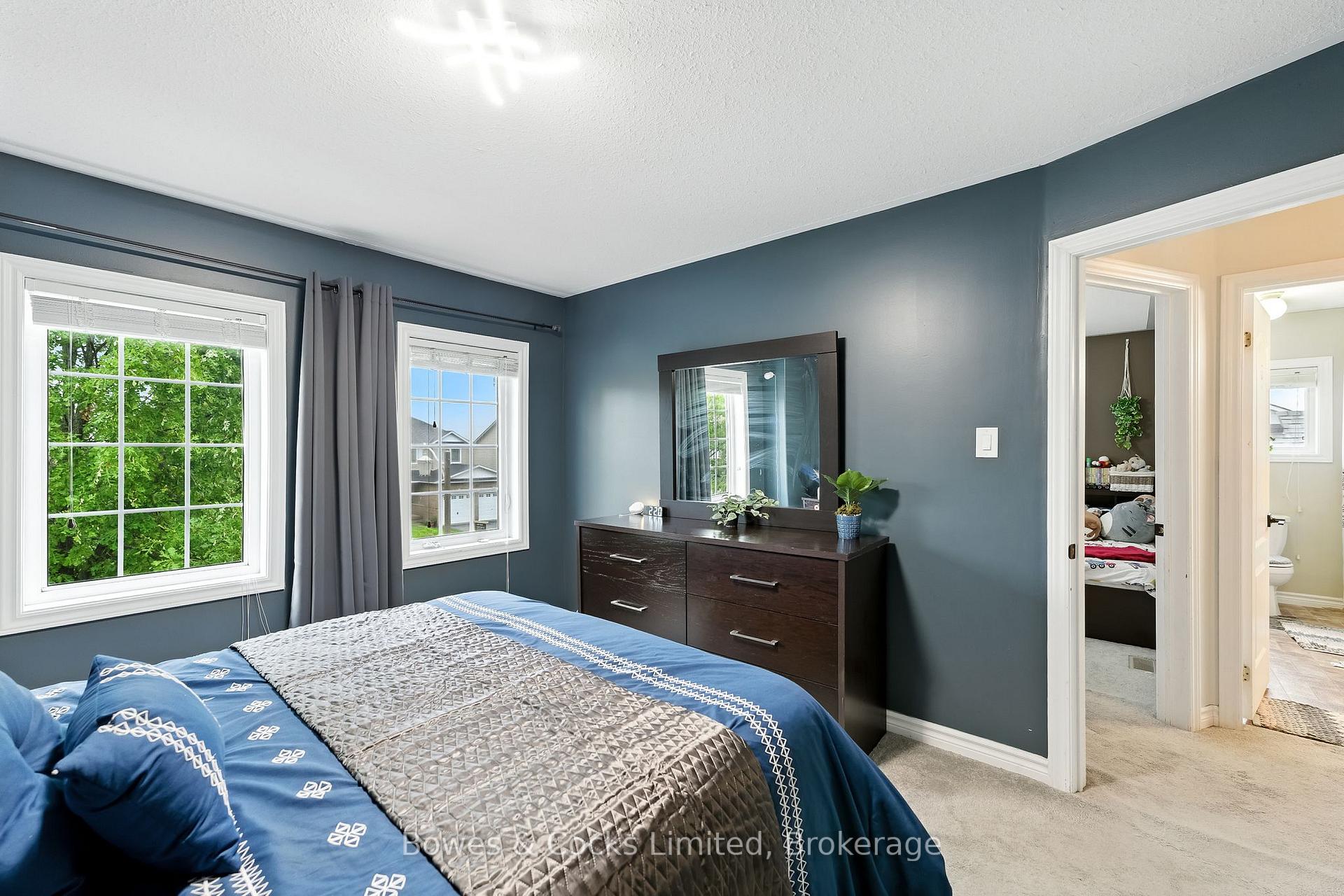 Photo 21 of 210 Farrier Crescent, Peterborough, Northcrest Ward 5 — HOMEH