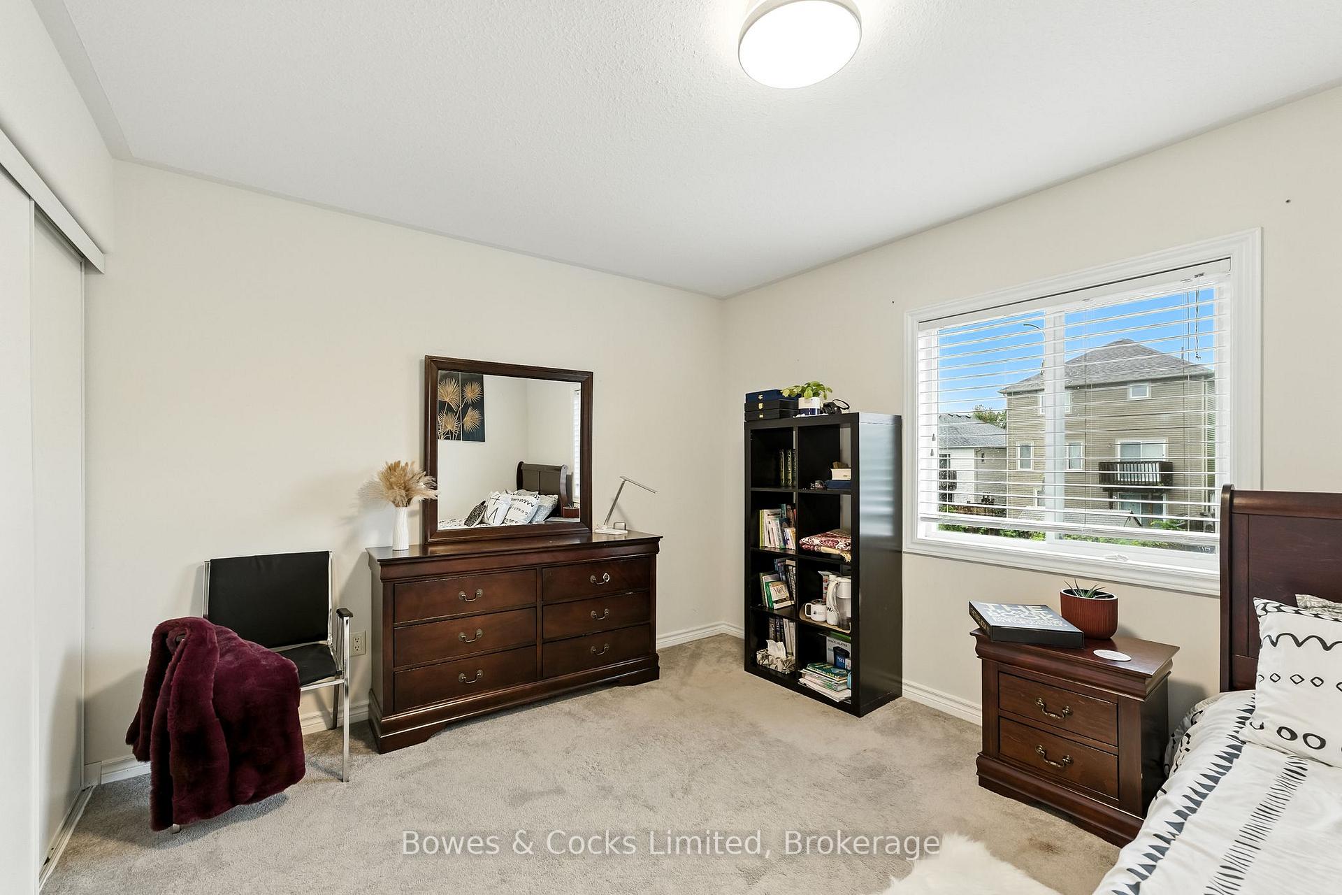Photo 27 of 210 Farrier Crescent, Peterborough, Northcrest Ward 5 — HOMEH
