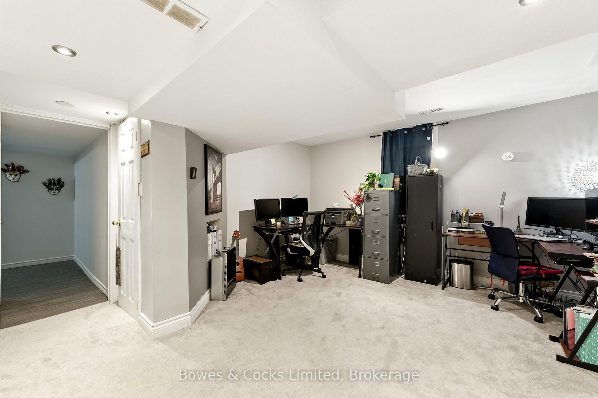 Photo 31 of 210 Farrier Crescent, Peterborough, Northcrest Ward 5 — HOMEH