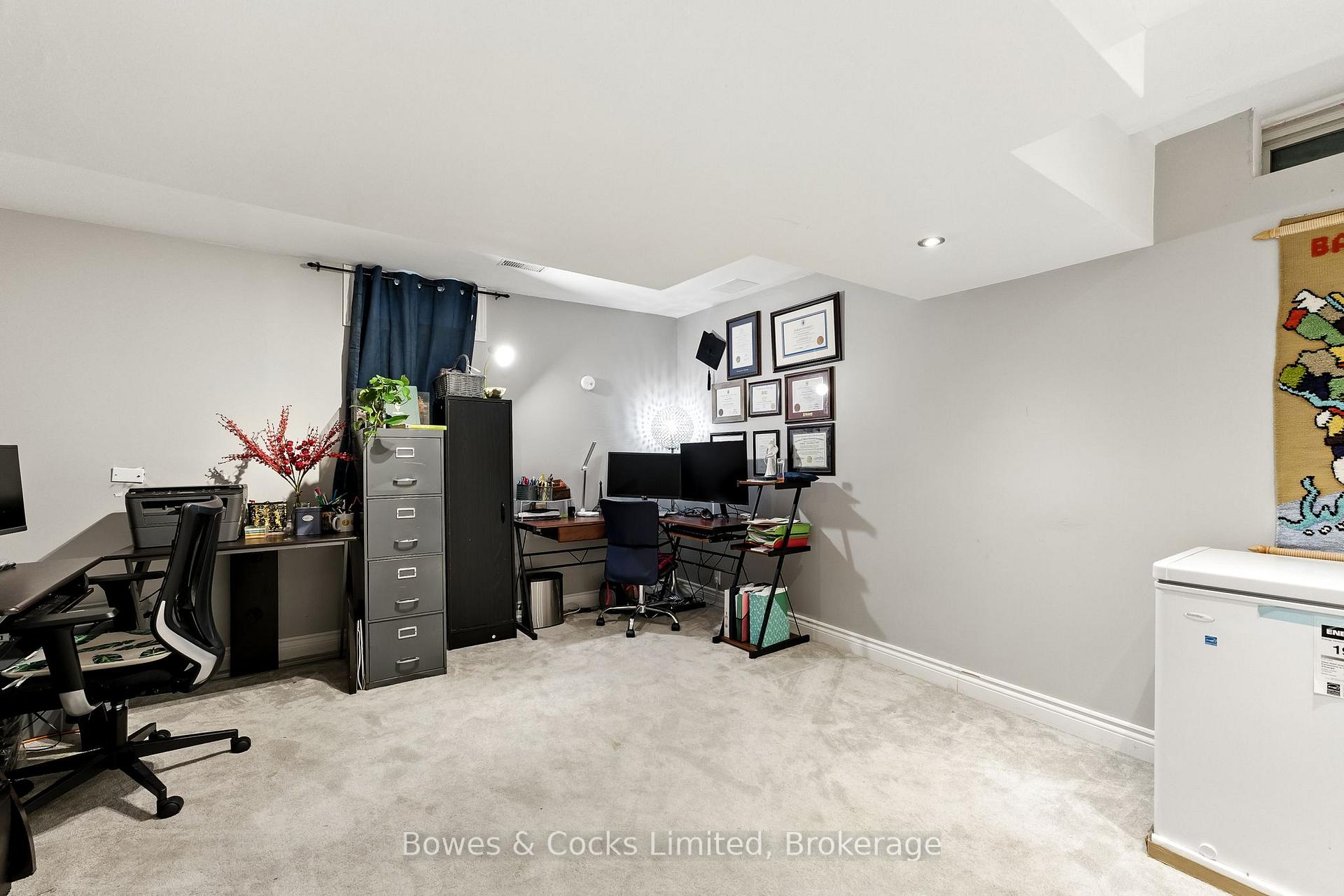 Photo 33 of 210 Farrier Crescent, Peterborough, Northcrest Ward 5 — HOMEH
