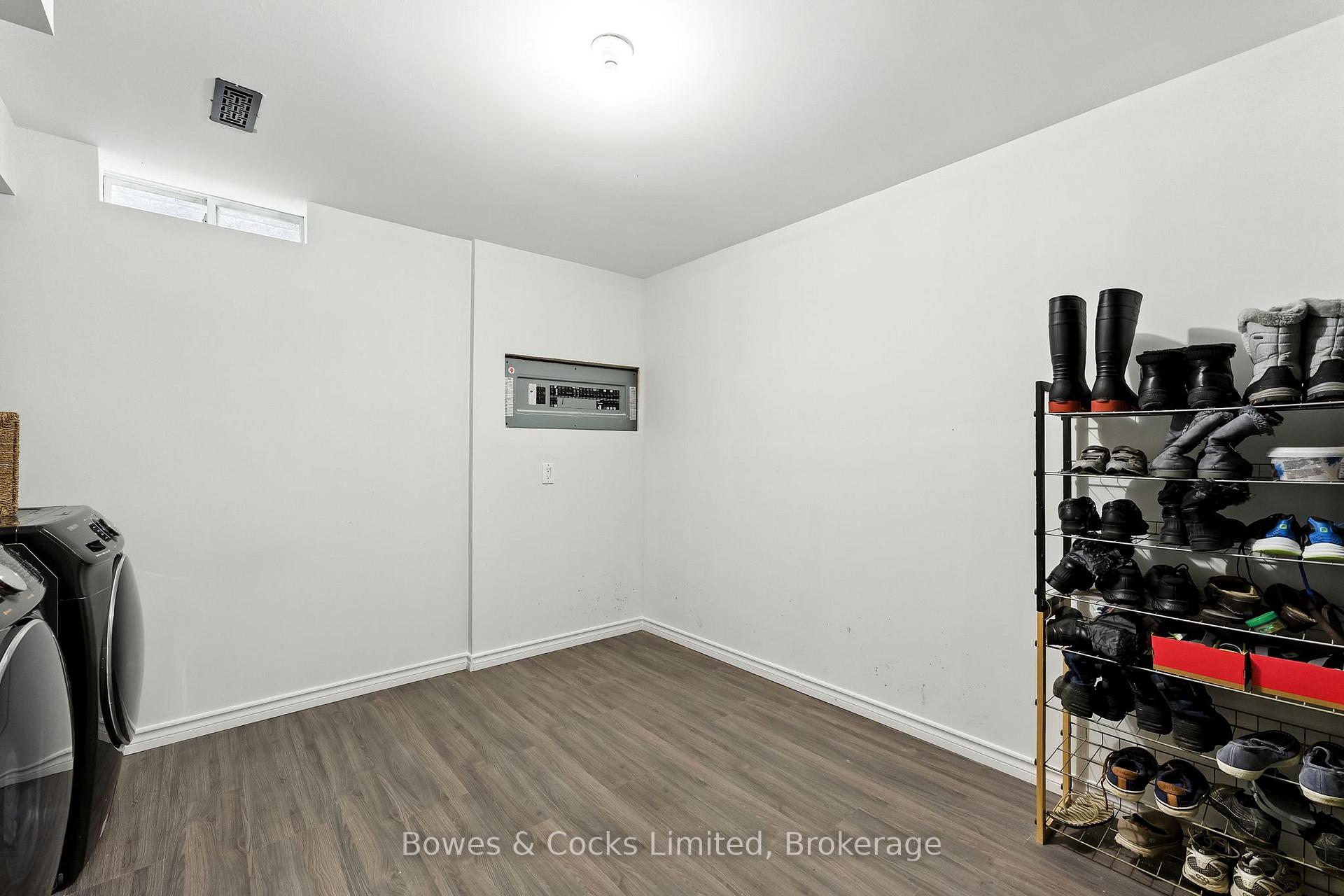 Photo 34 of 210 Farrier Crescent, Peterborough, Northcrest Ward 5 — HOMEH