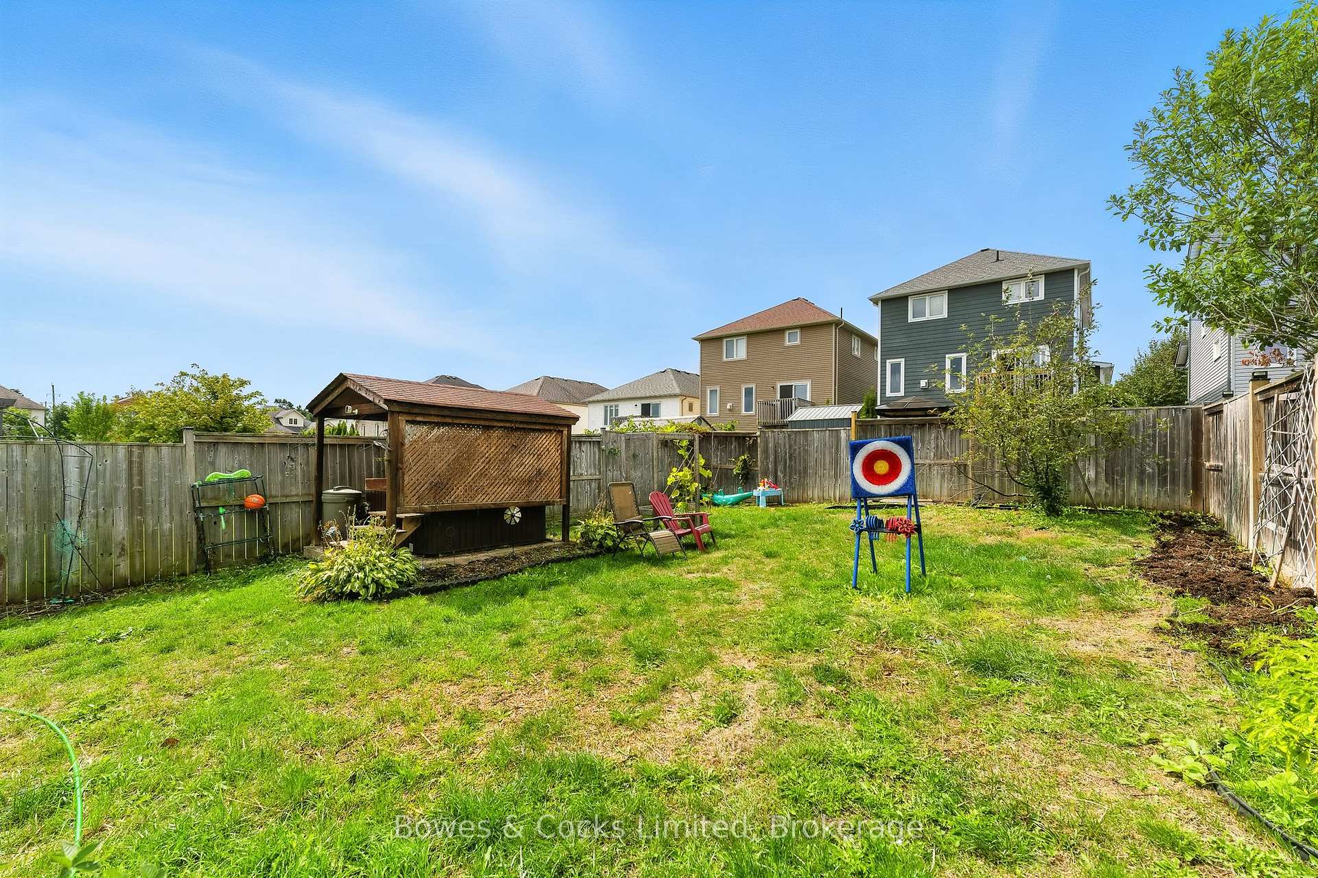 Photo 40 of 210 Farrier Crescent, Peterborough, Northcrest Ward 5 — HOMEH