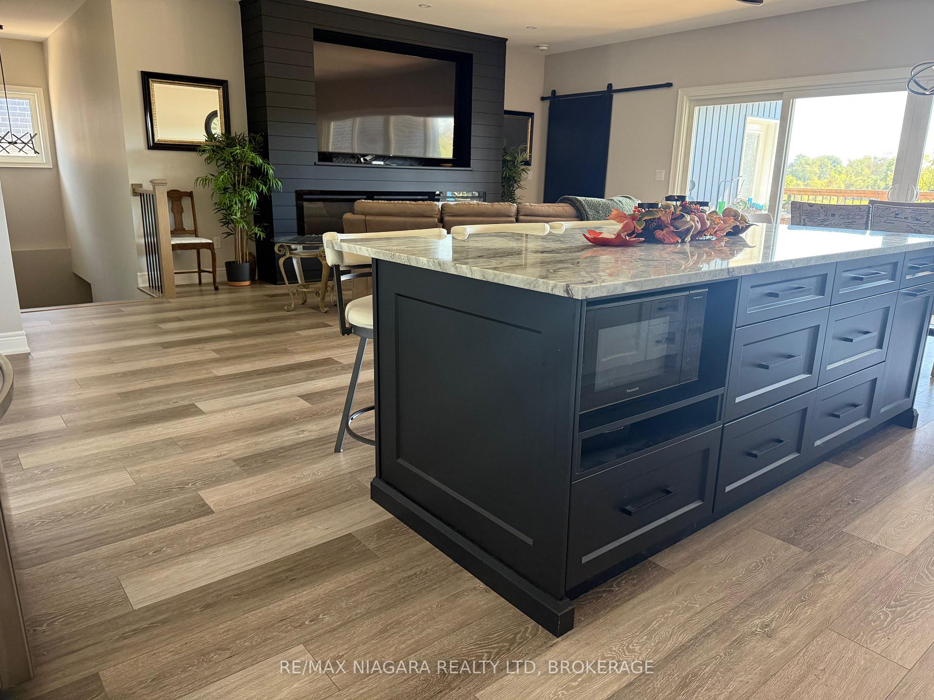 Photo 5 of 250 Colbeck Drive, Welland, Coyle Creek — HOMEH