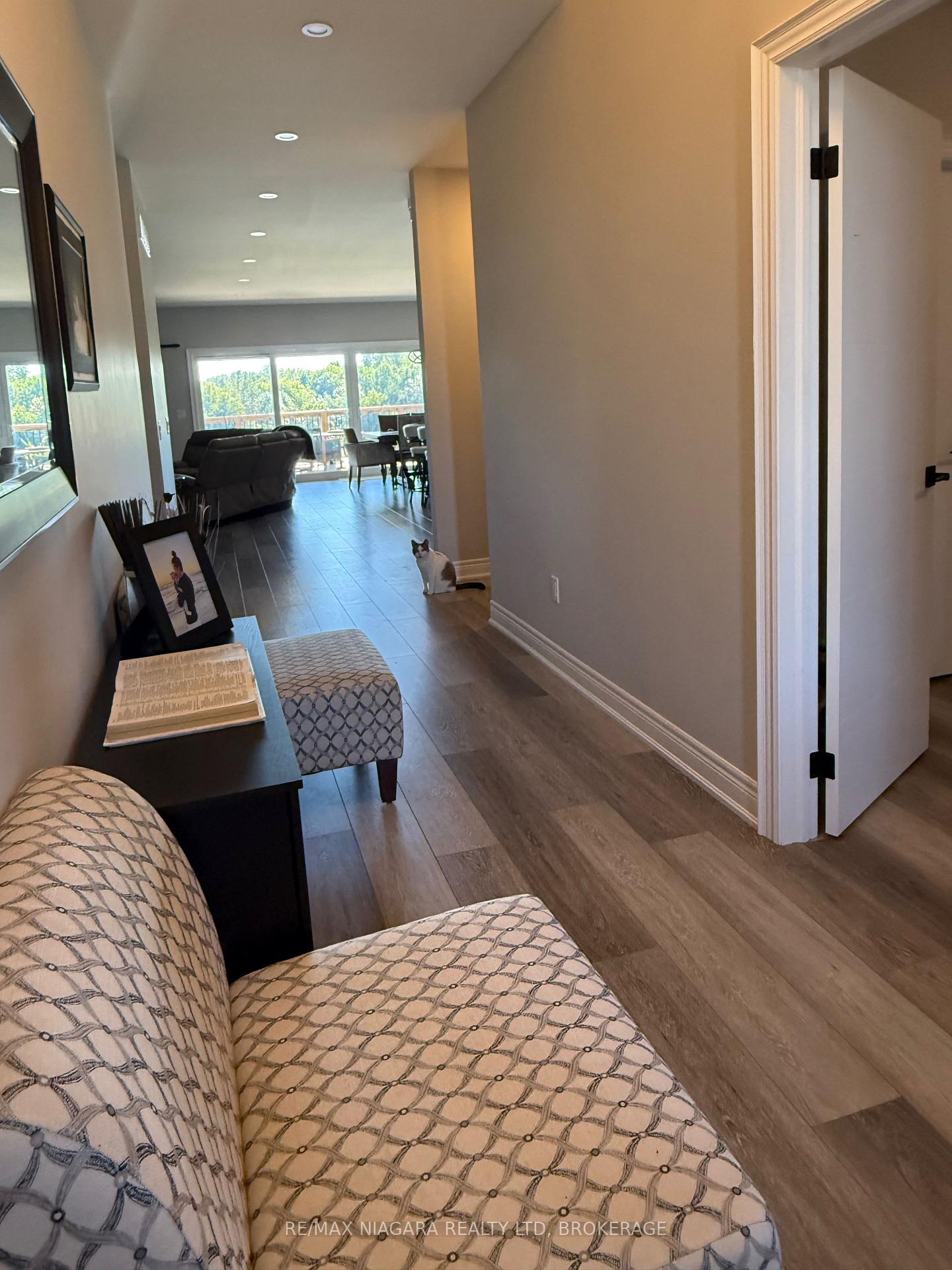 Photo 6 of 250 Colbeck Drive, Welland, Coyle Creek — HOMEH