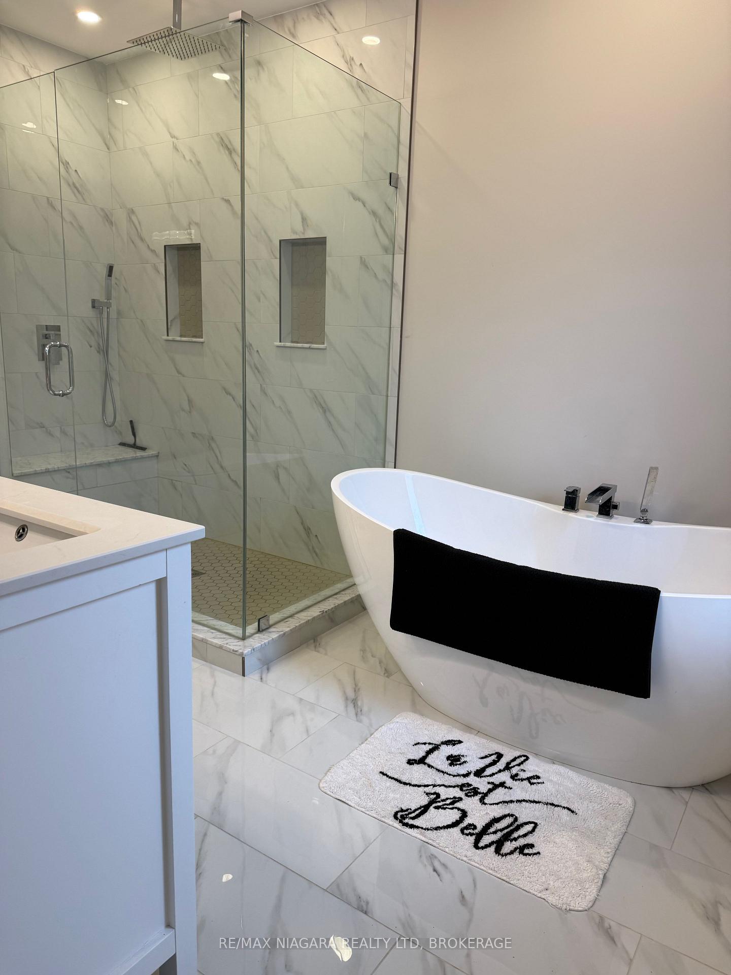 Photo 13 of 250 Colbeck Drive, Welland, Coyle Creek — HOMEH