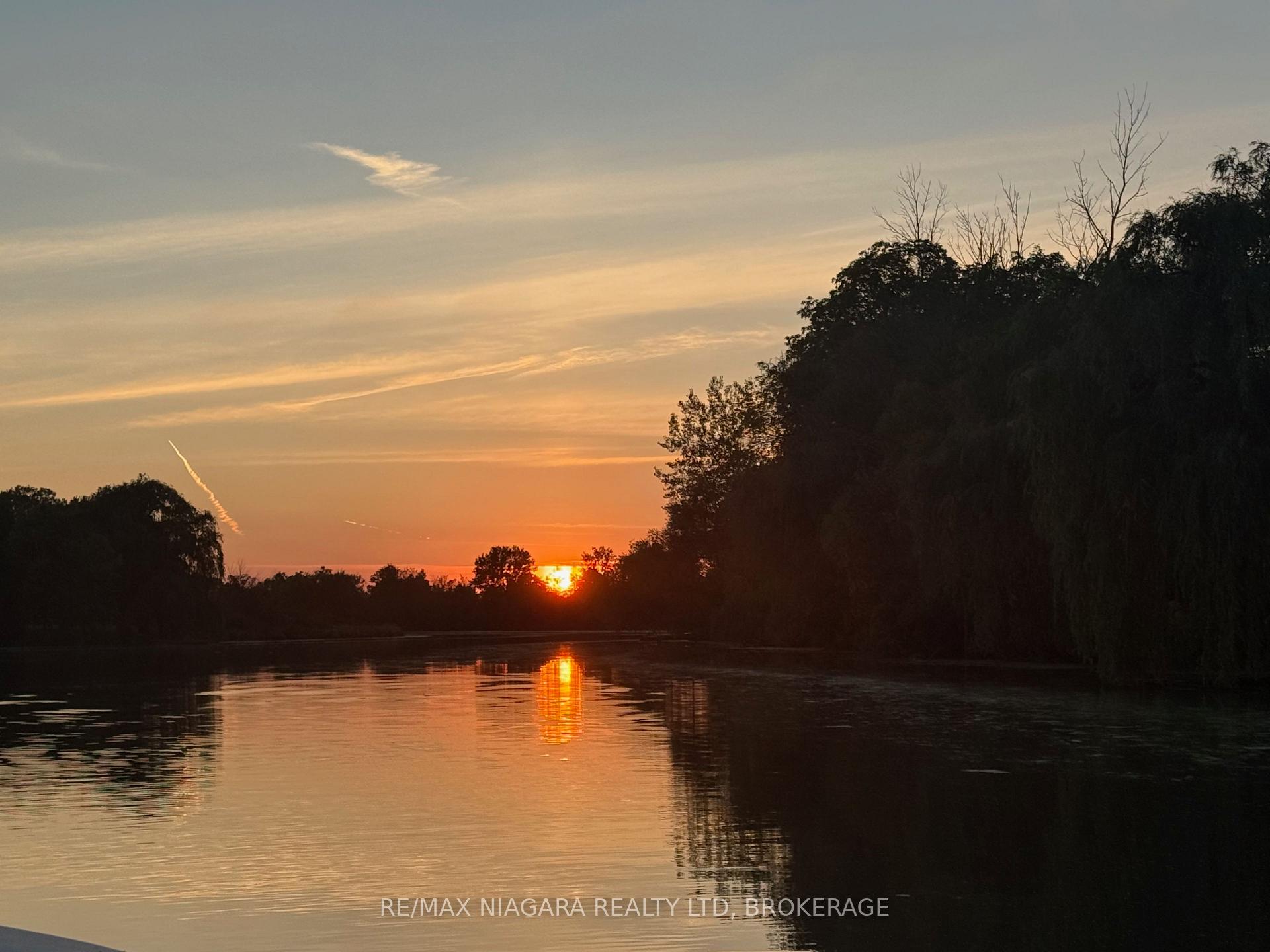 Photo 21 of 250 Colbeck Drive, Welland, Coyle Creek — HOMEH