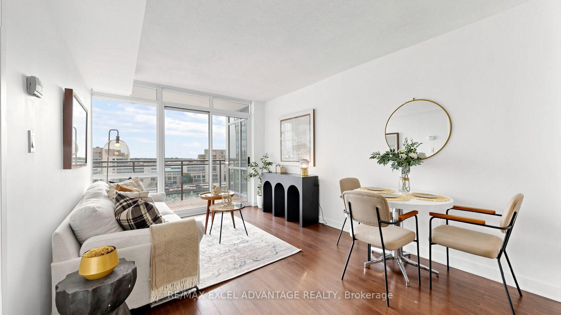 Photo 4 of Unit 1111, 15 Fort York Boulevard, Toronto, Waterfront Communities — HOMEH