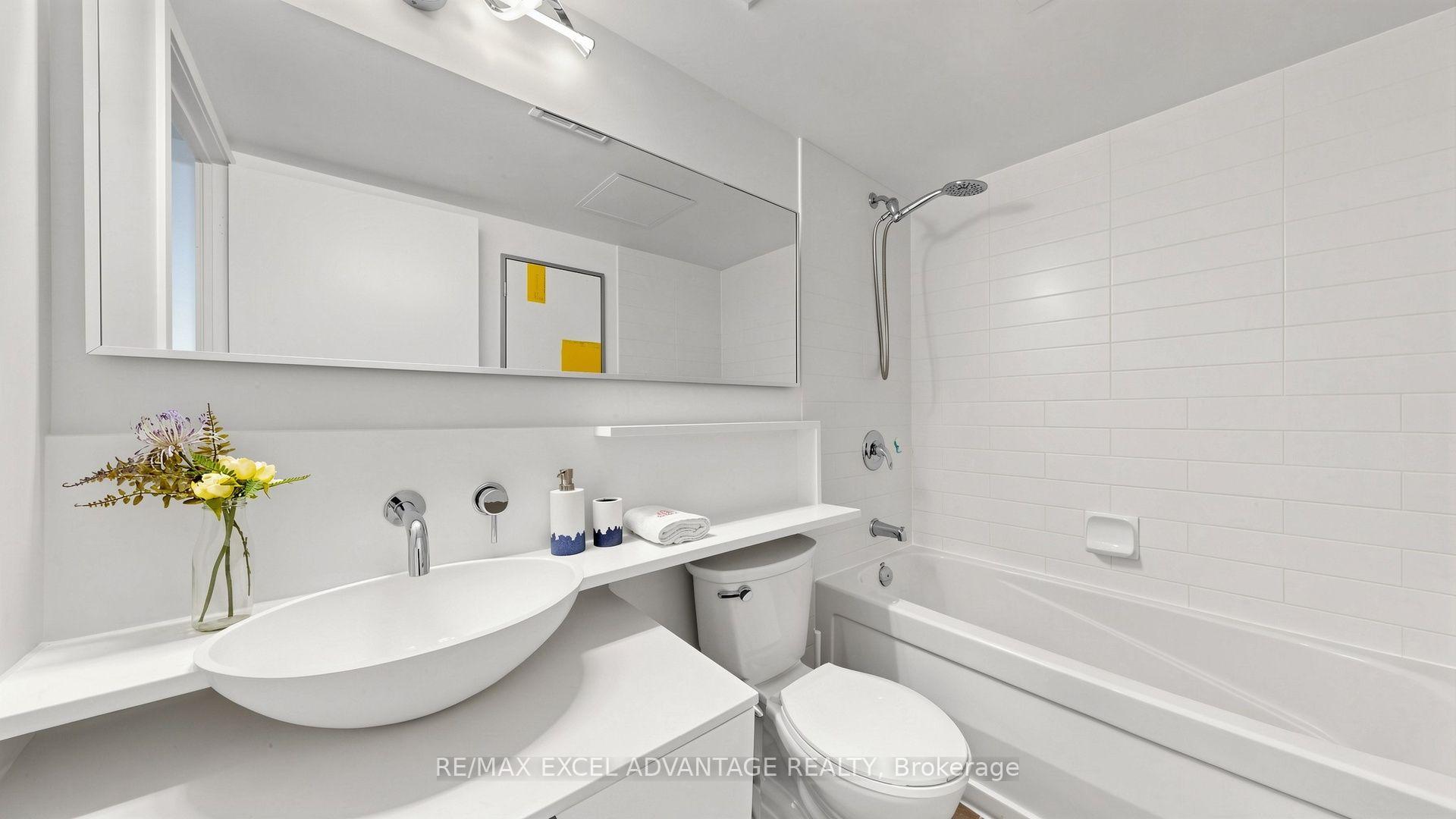 Photo 19 of Unit 1111, 15 Fort York Boulevard, Toronto, Waterfront Communities — HOMEH